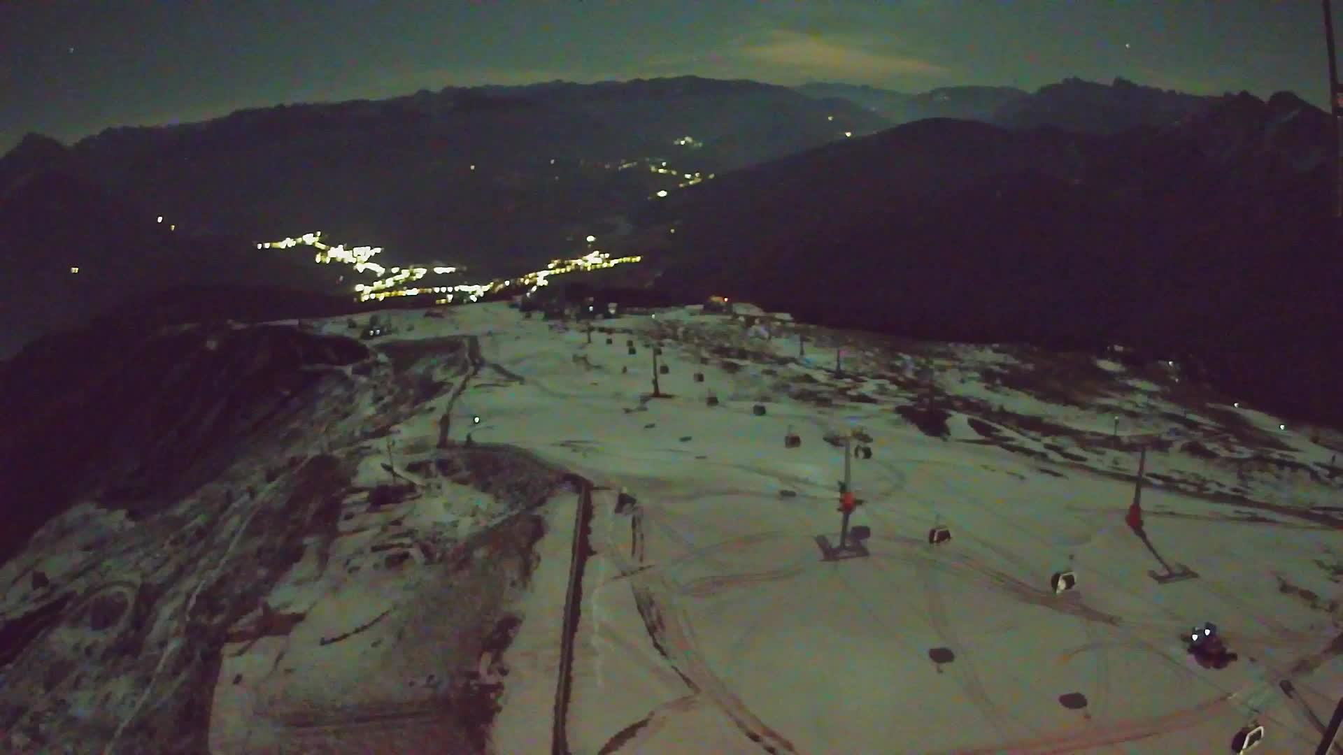 Kronplatz peak | view to Valdaora – Olang