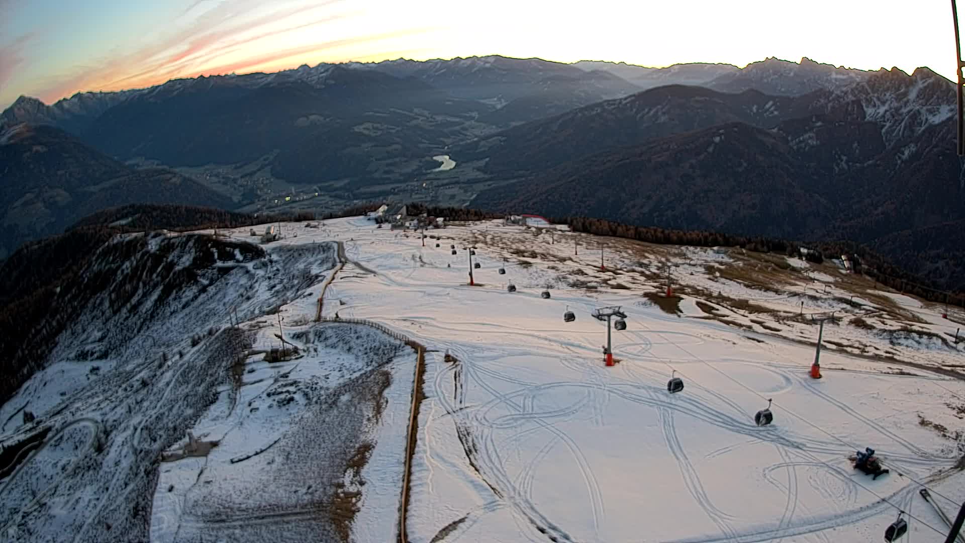 Kronplatz peak | view to Valdaora – Olang