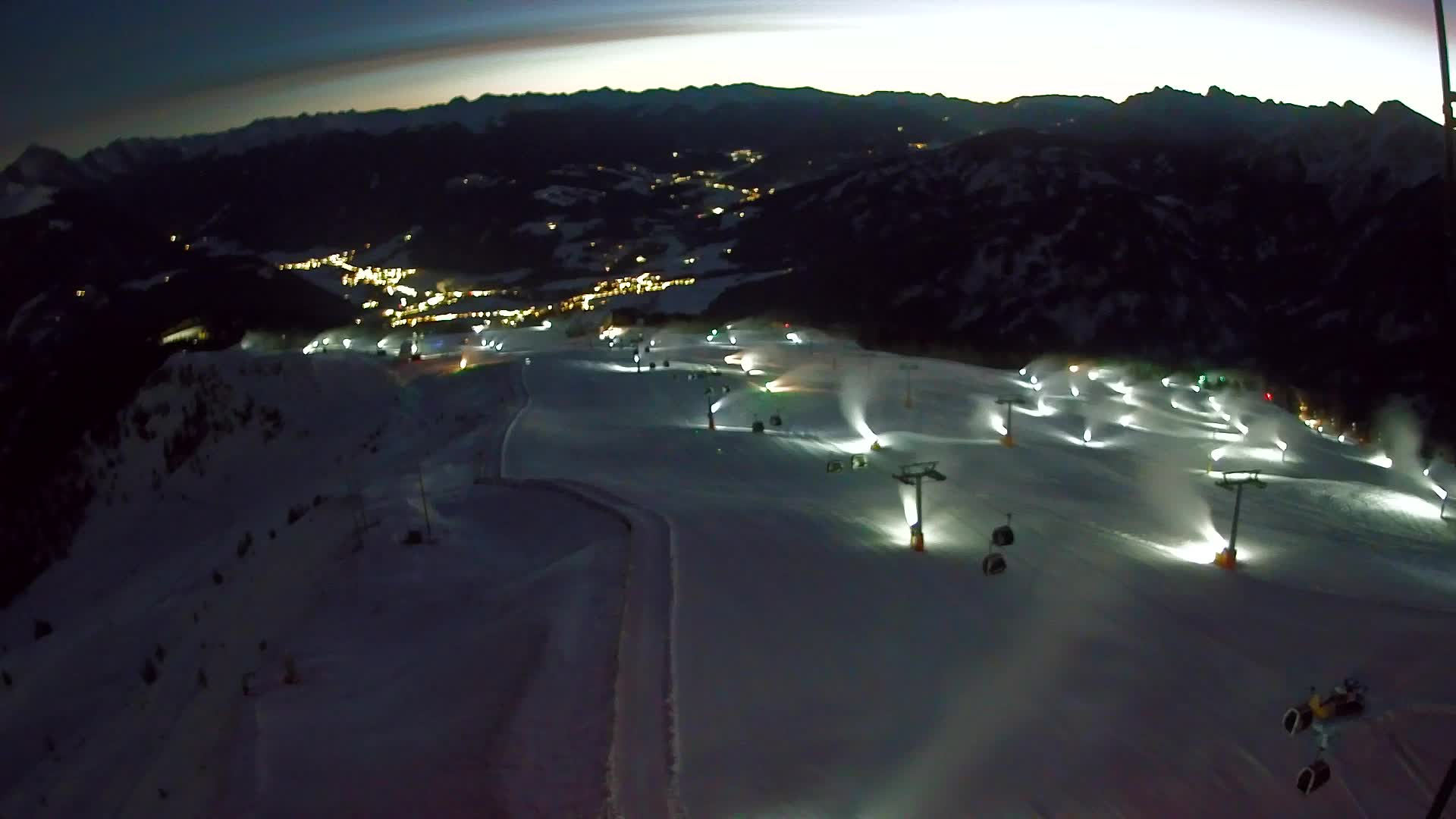 Kronplatz peak | view to Valdaora – Olang