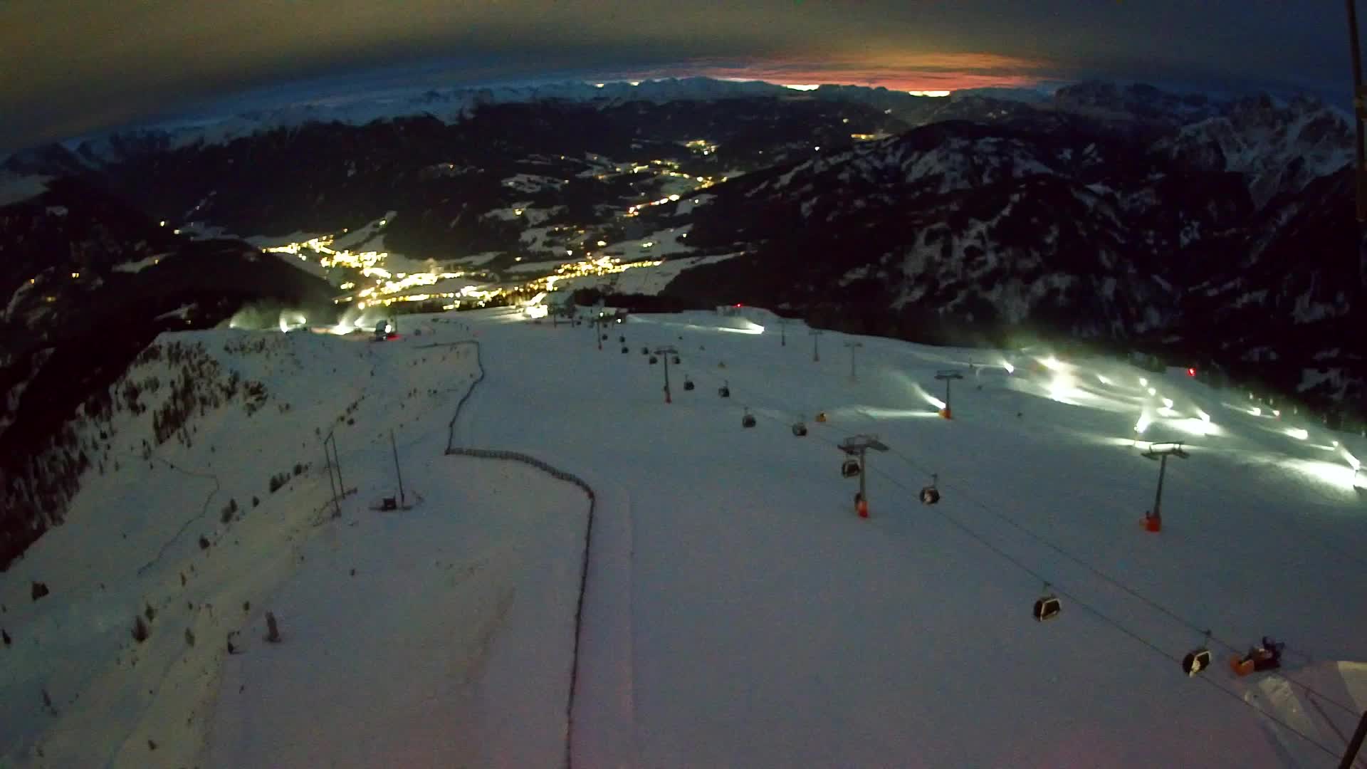 Kronplatz peak | view to Valdaora – Olang