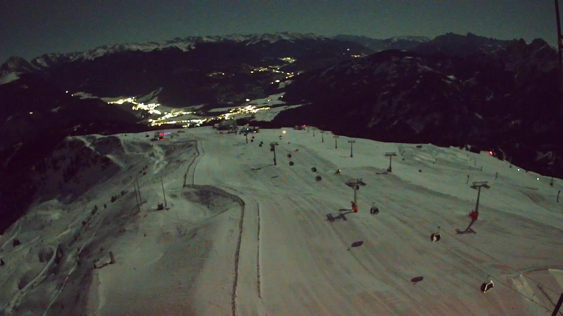 Kronplatz peak | view to Valdaora – Olang