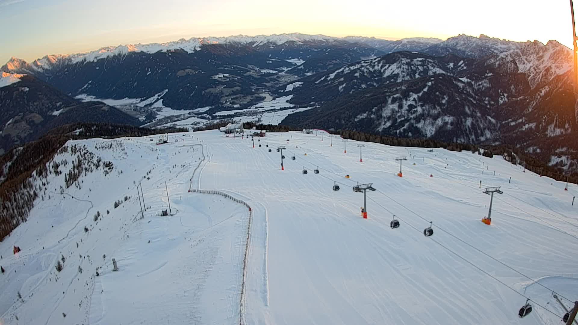 Kronplatz peak | view to Valdaora – Olang