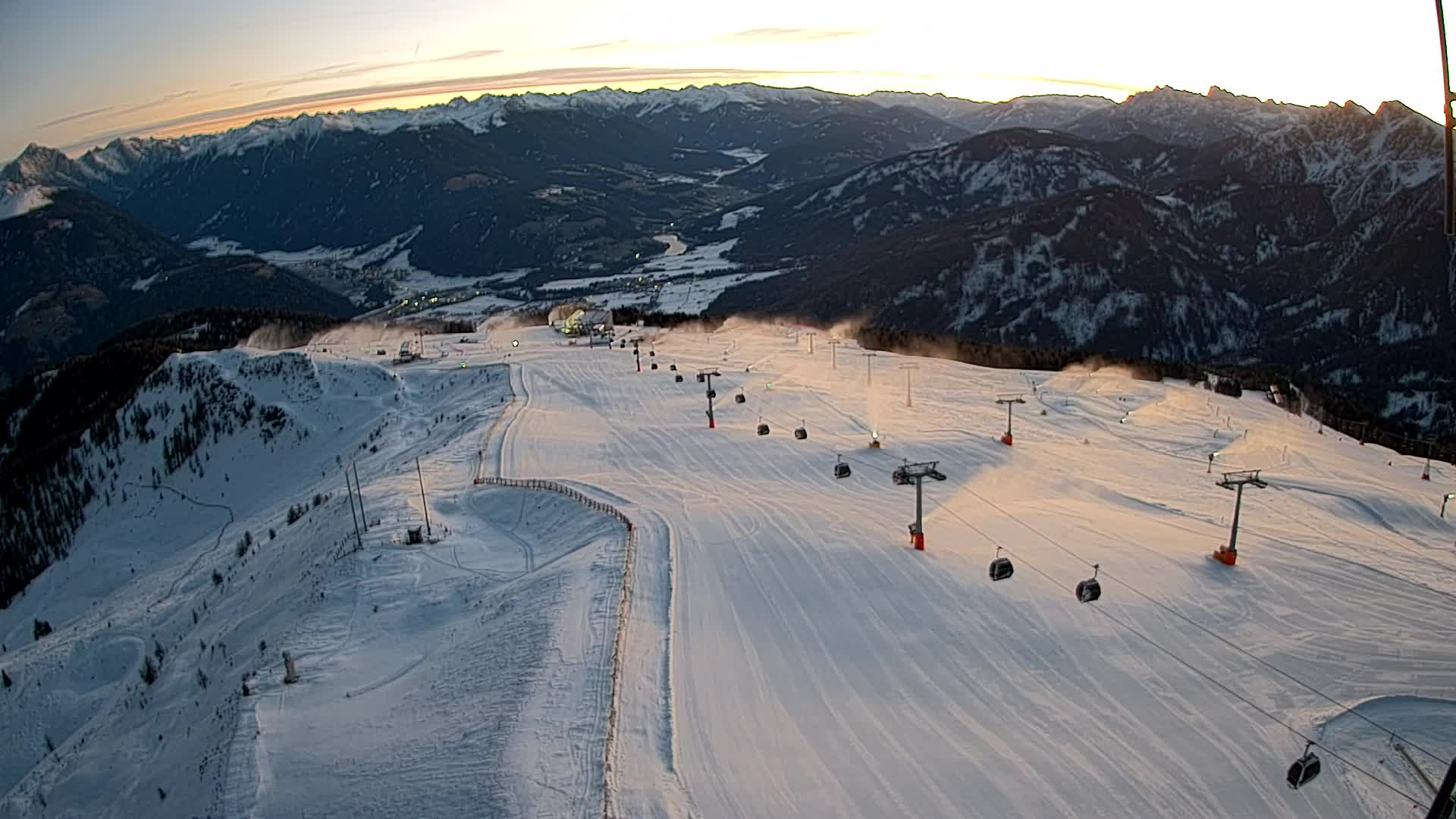 Kronplatz peak | view to Valdaora – Olang