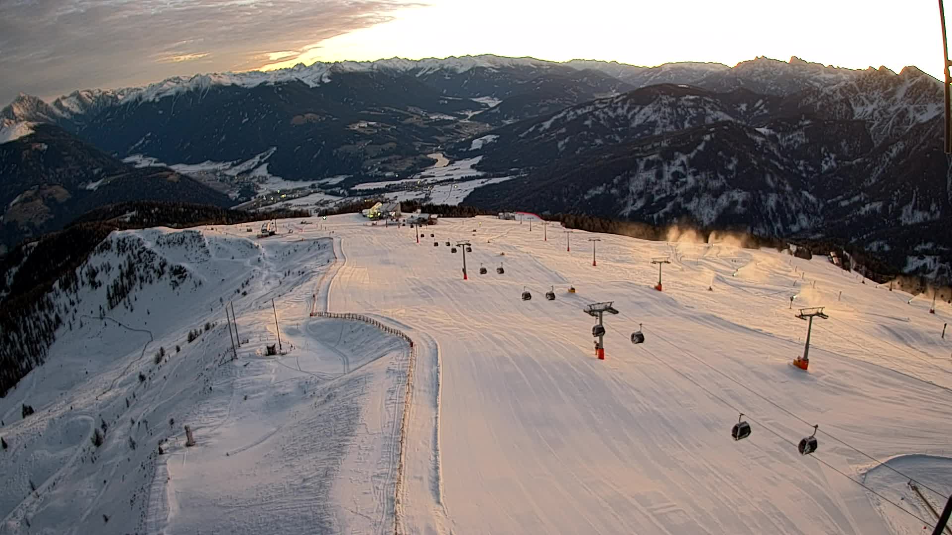 Kronplatz peak | view to Valdaora – Olang