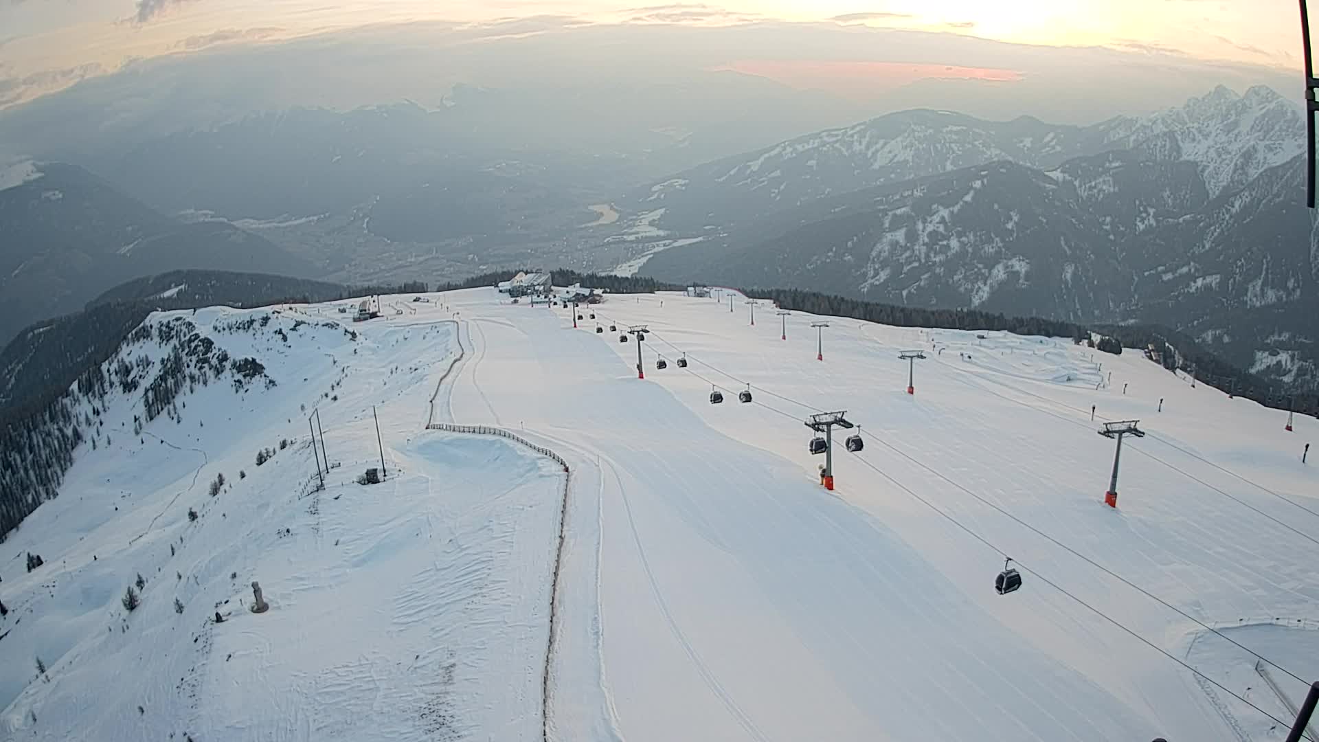 Kronplatz peak | view to Valdaora – Olang