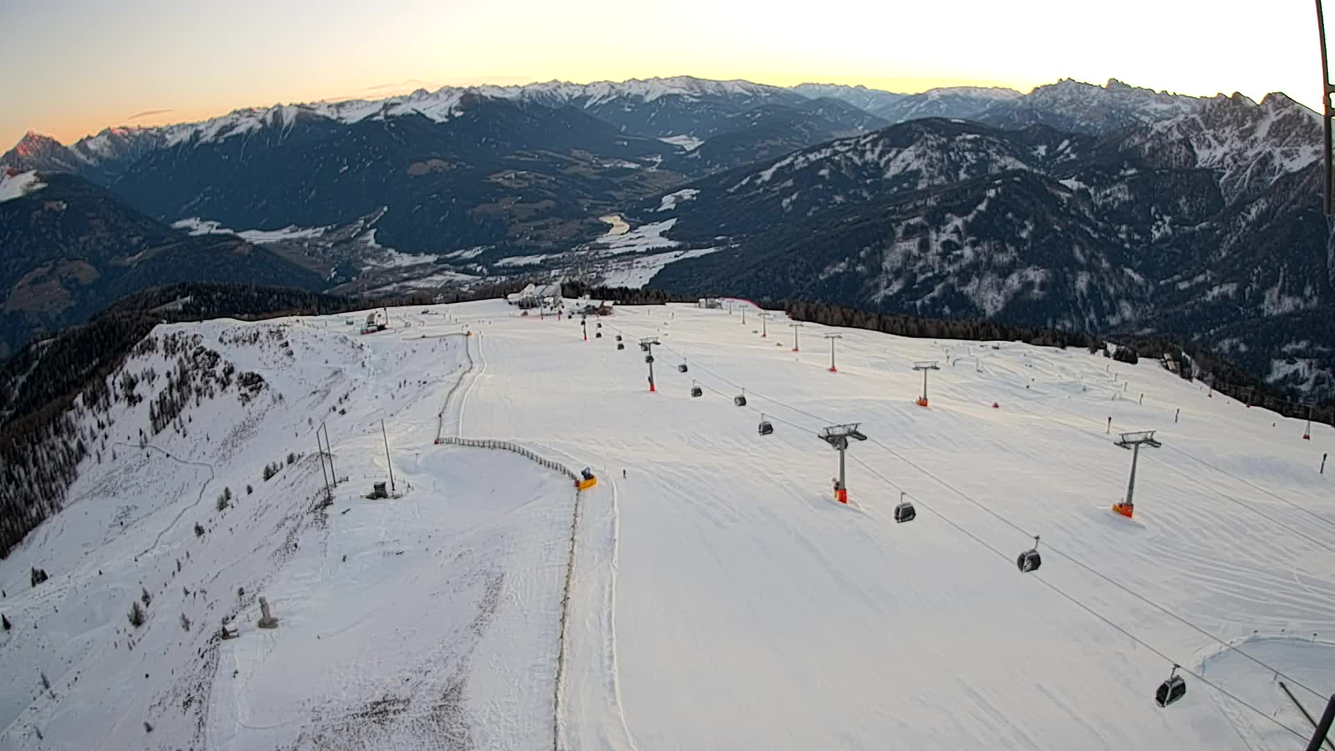 Kronplatz peak | view to Valdaora – Olang