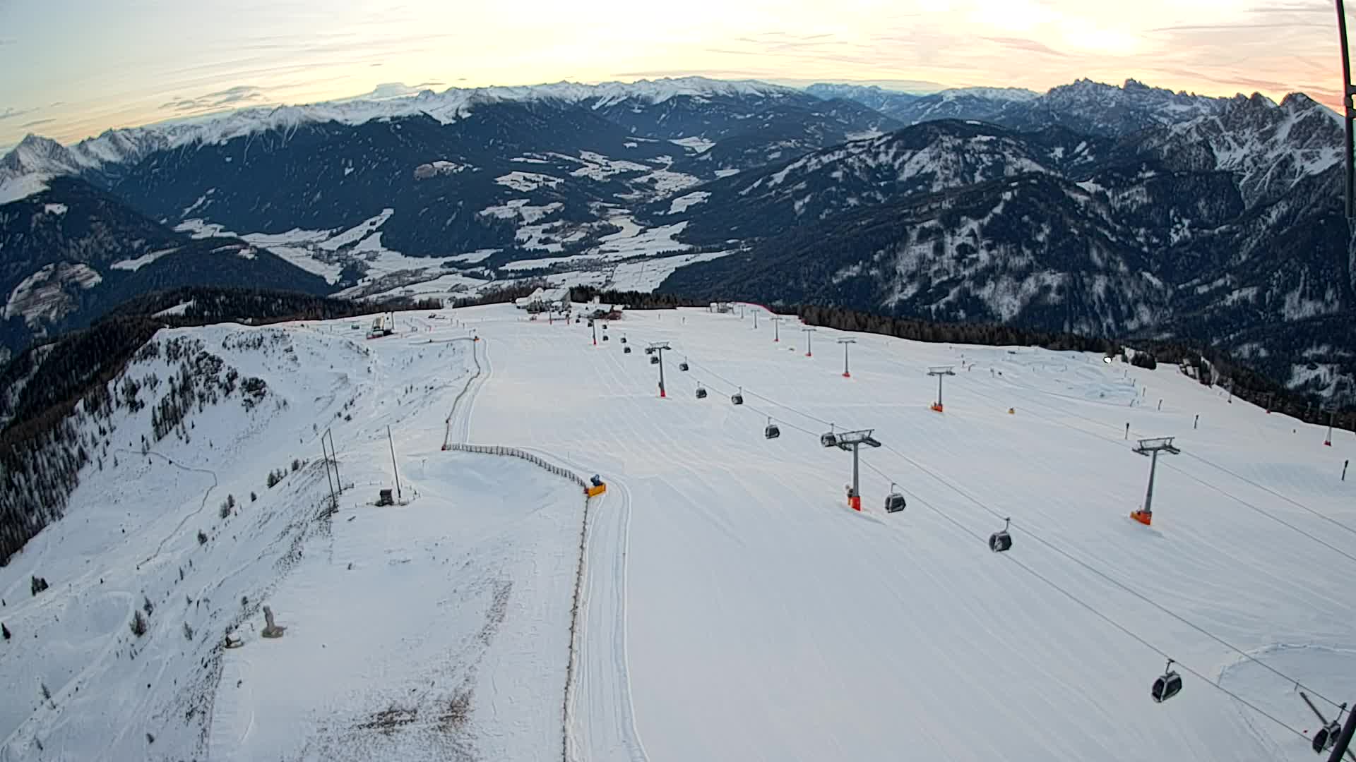 Kronplatz peak | view to Valdaora – Olang