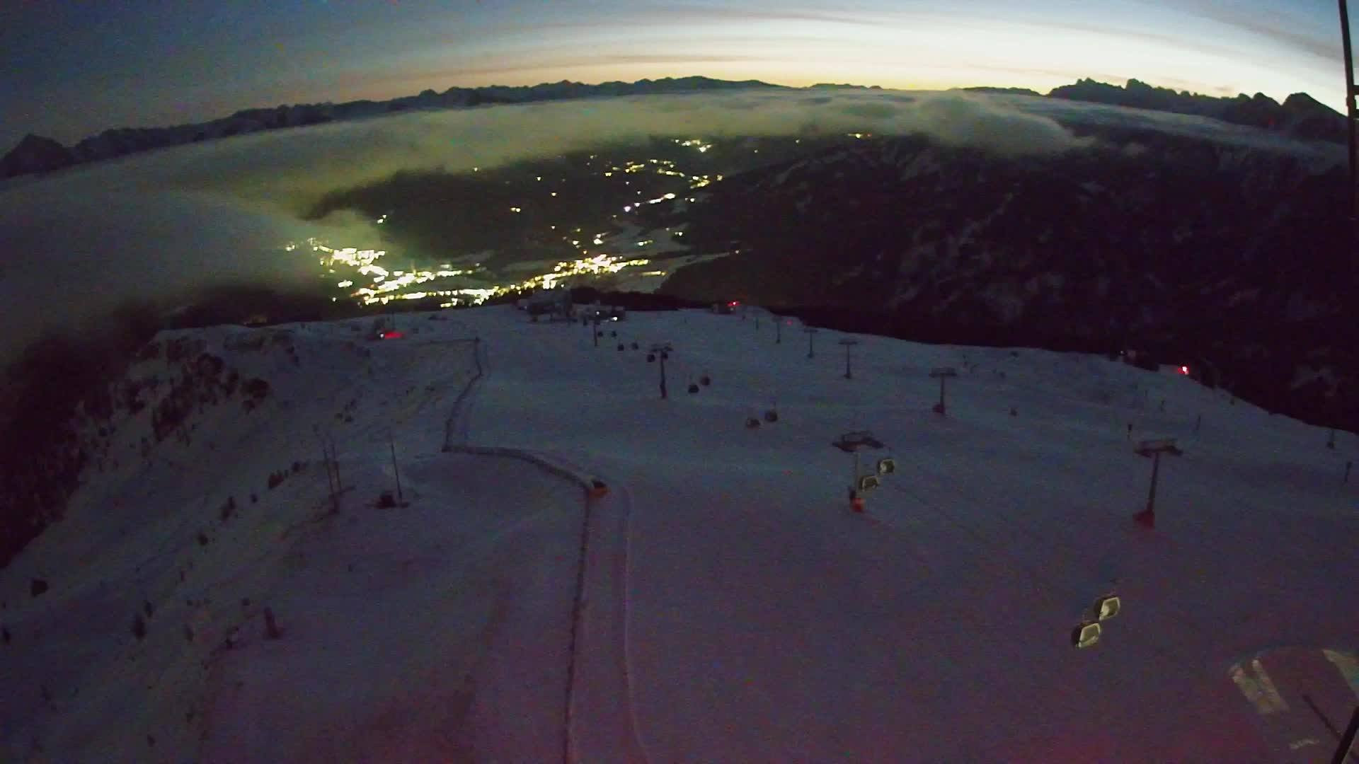 Kronplatz peak | view to Valdaora – Olang