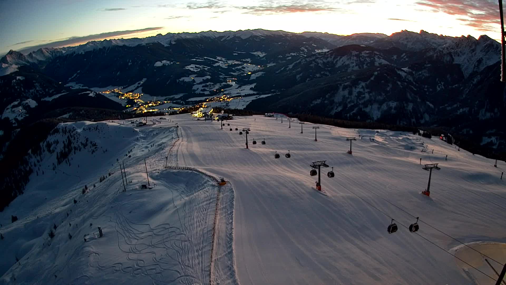 Kronplatz peak | view to Valdaora – Olang