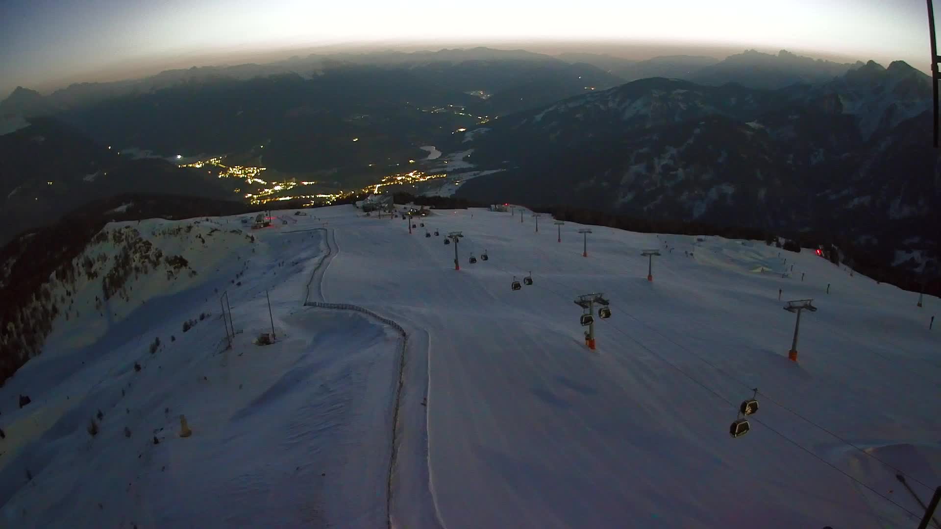 Kronplatz peak | view to Valdaora – Olang
