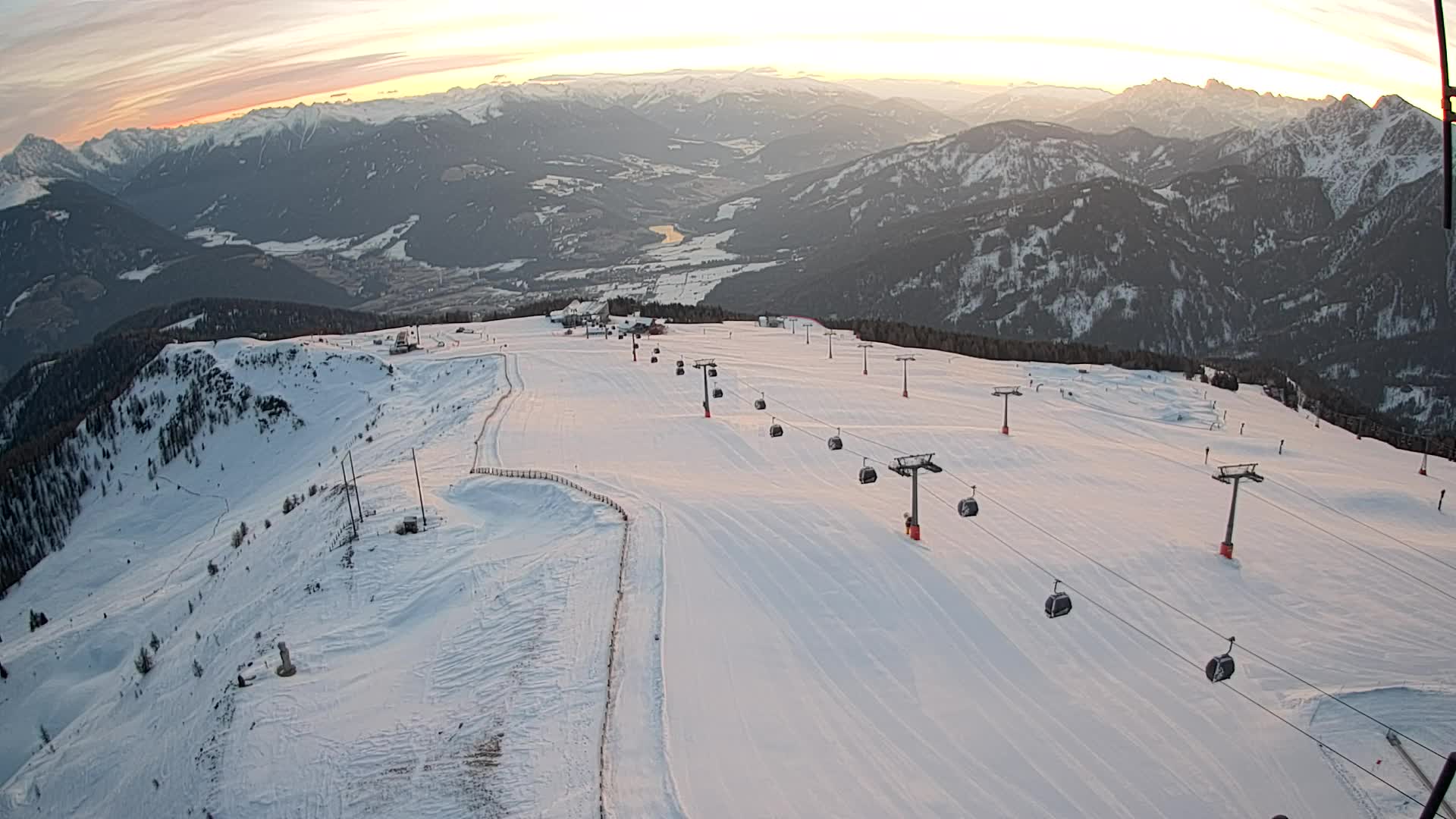 Kronplatz peak | view to Valdaora – Olang