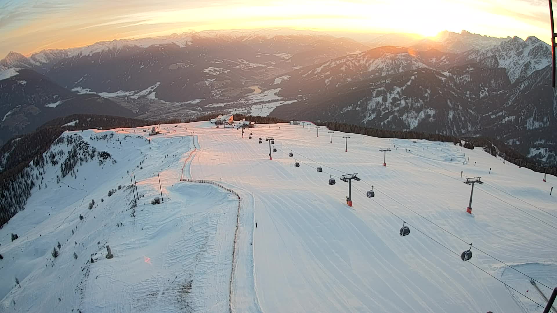 Kronplatz peak | view to Valdaora – Olang