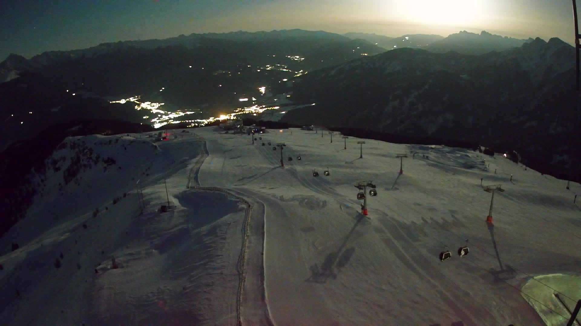 Kronplatz peak | view to Valdaora – Olang