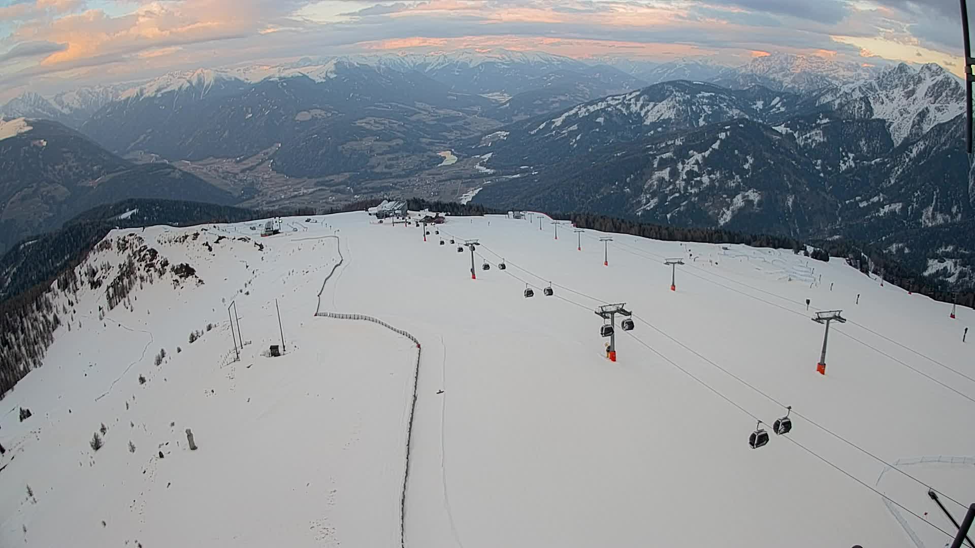 Kronplatz peak | view to Valdaora – Olang