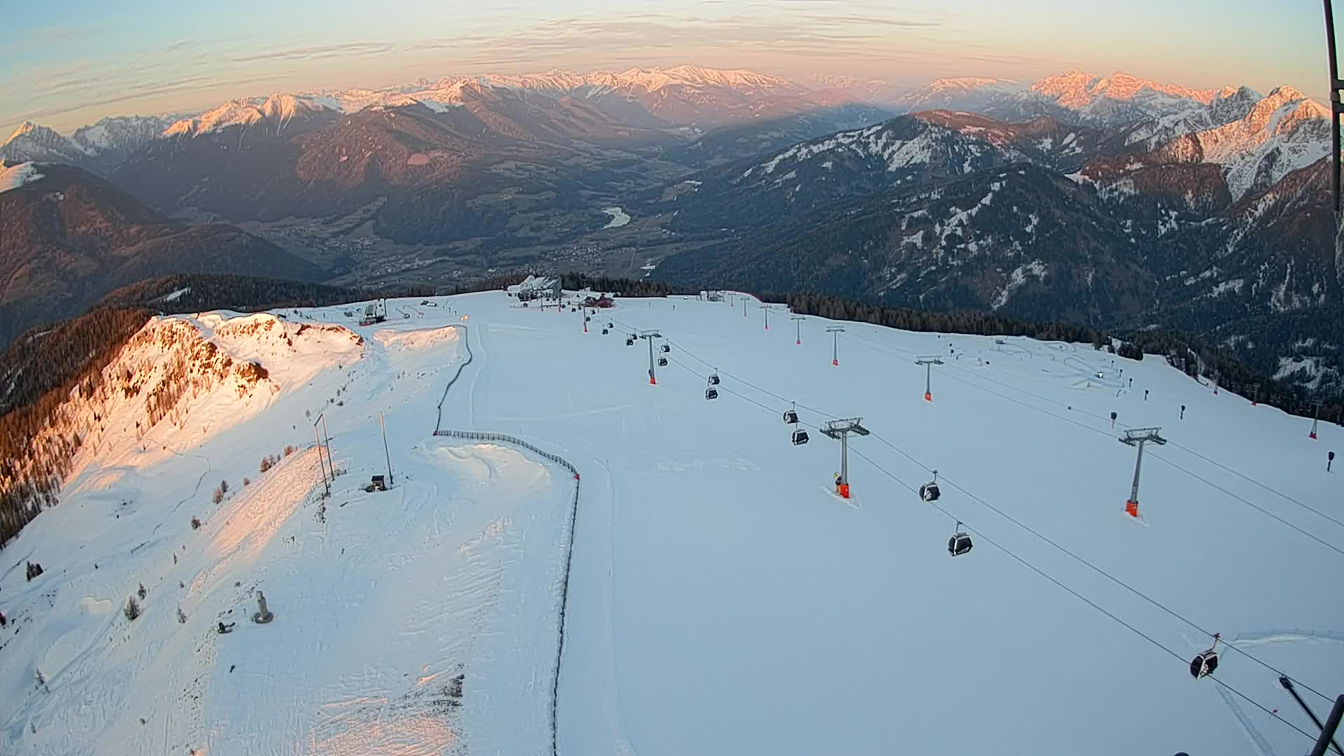 Kronplatz peak | view to Valdaora – Olang