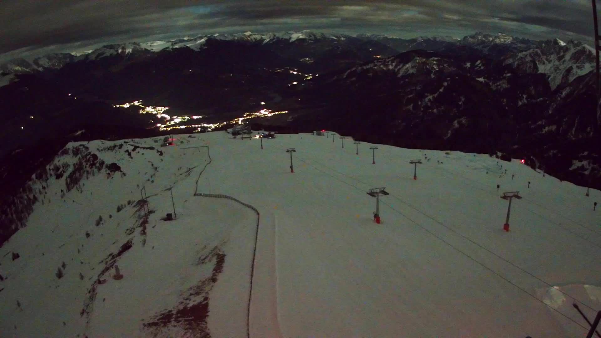 Kronplatz peak | view to Valdaora – Olang