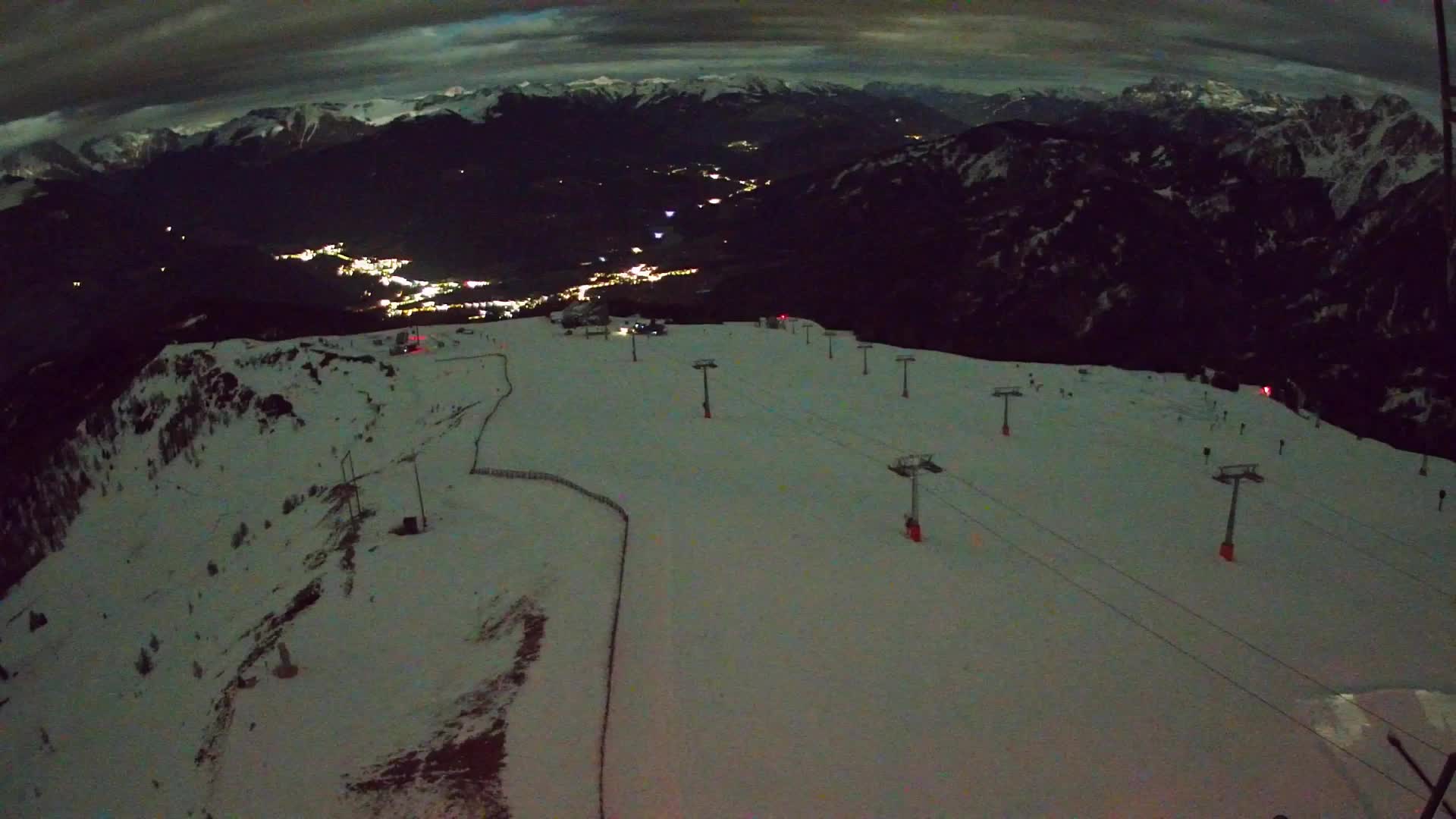 Kronplatz peak | view to Valdaora – Olang