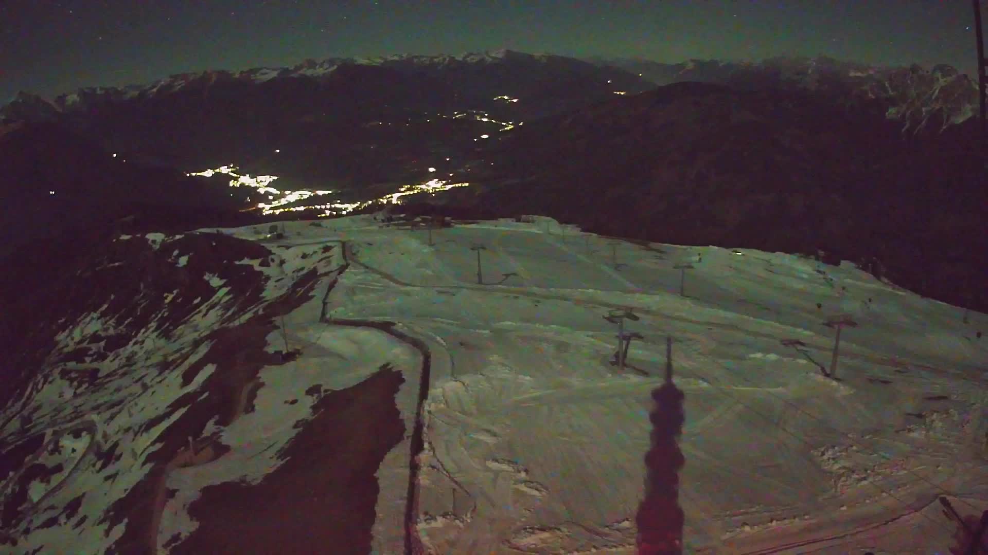 Kronplatz peak | view to Valdaora – Olang