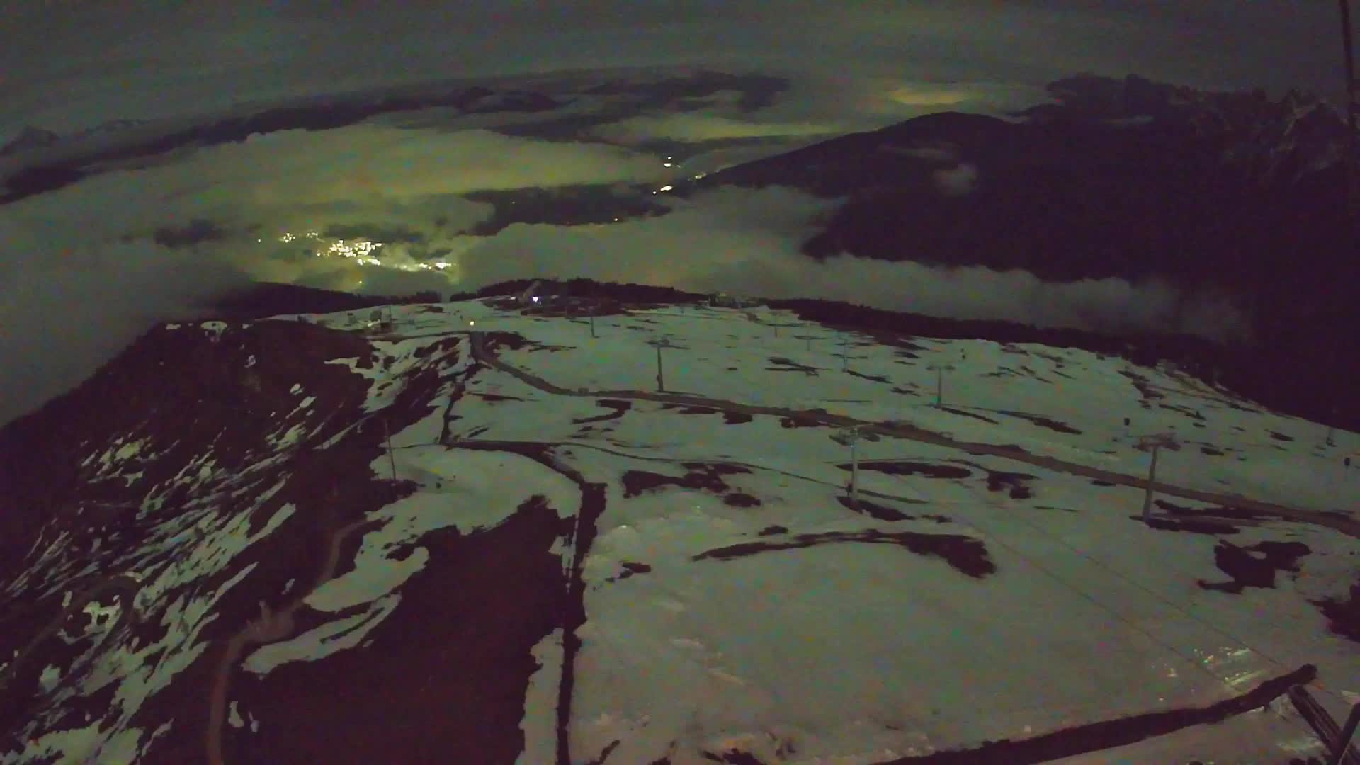 Kronplatz peak | view to Valdaora – Olang