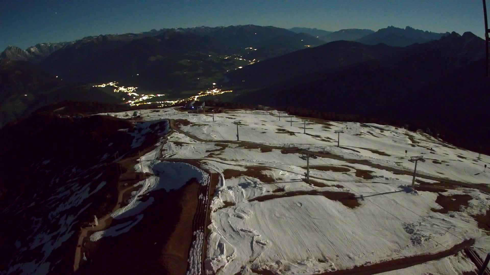 Kronplatz peak | view to Valdaora – Olang