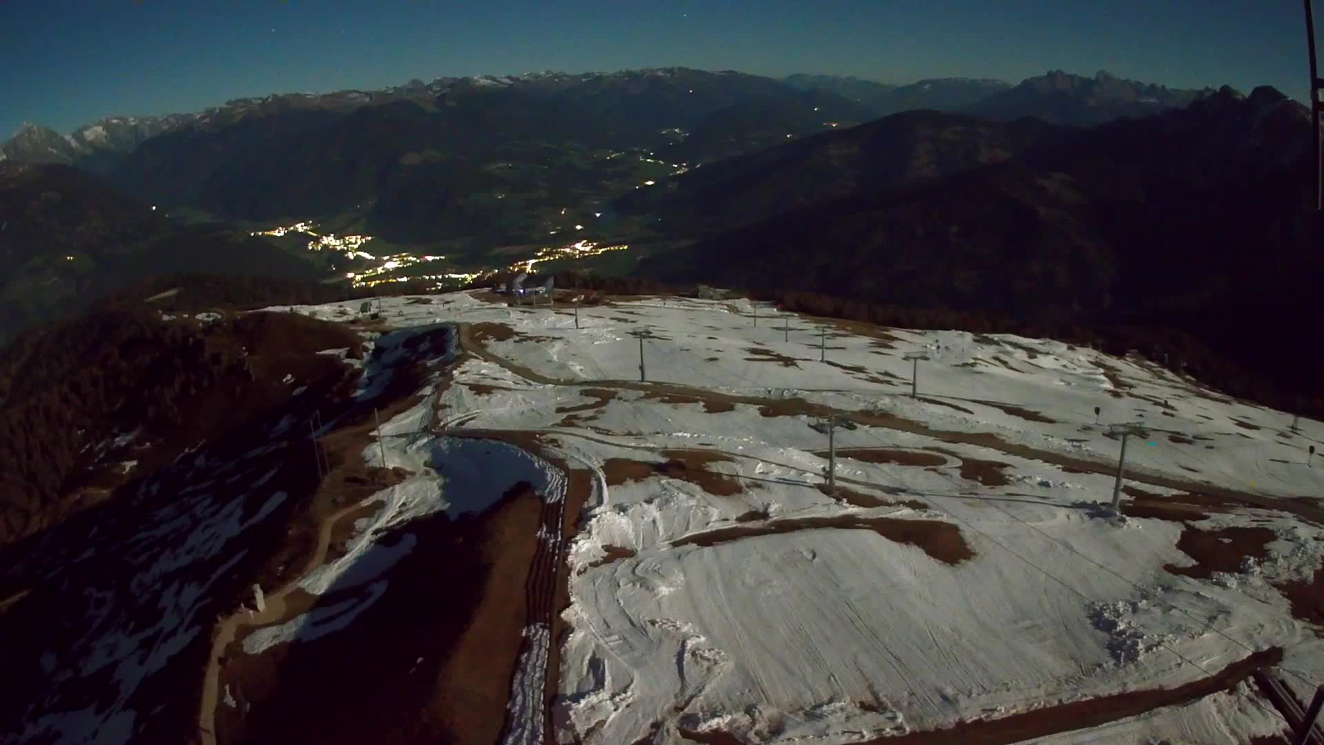Kronplatz peak | view to Valdaora – Olang