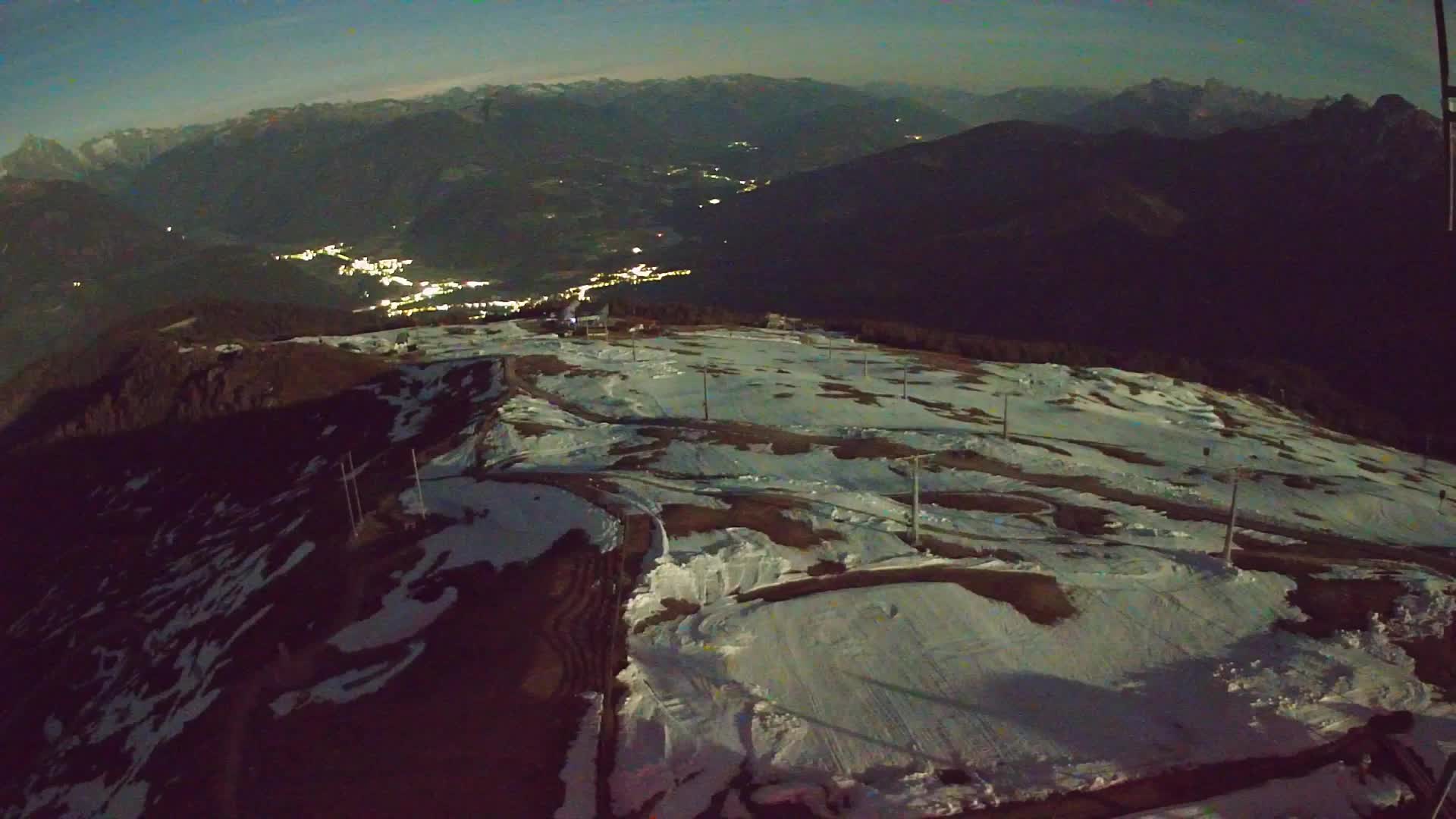 Kronplatz peak | view to Valdaora – Olang