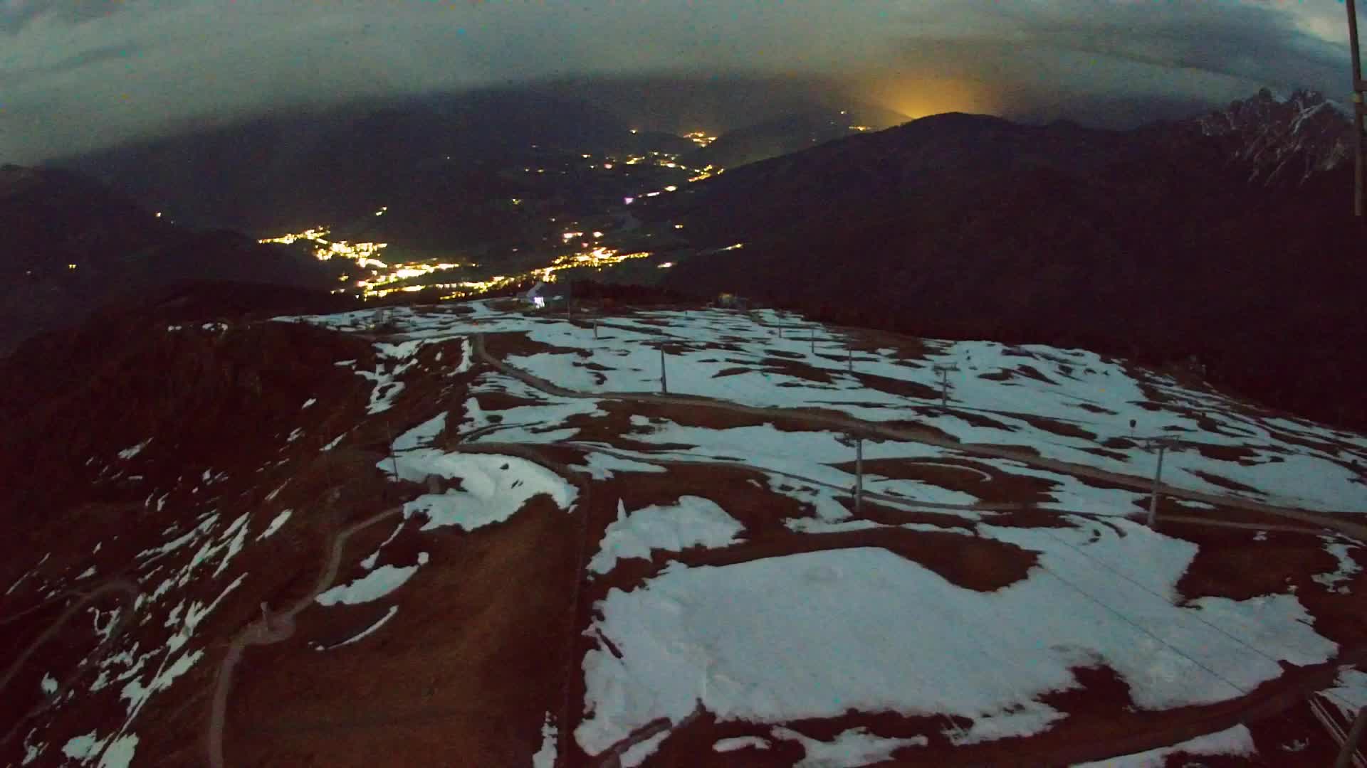Kronplatz peak | view to Valdaora – Olang