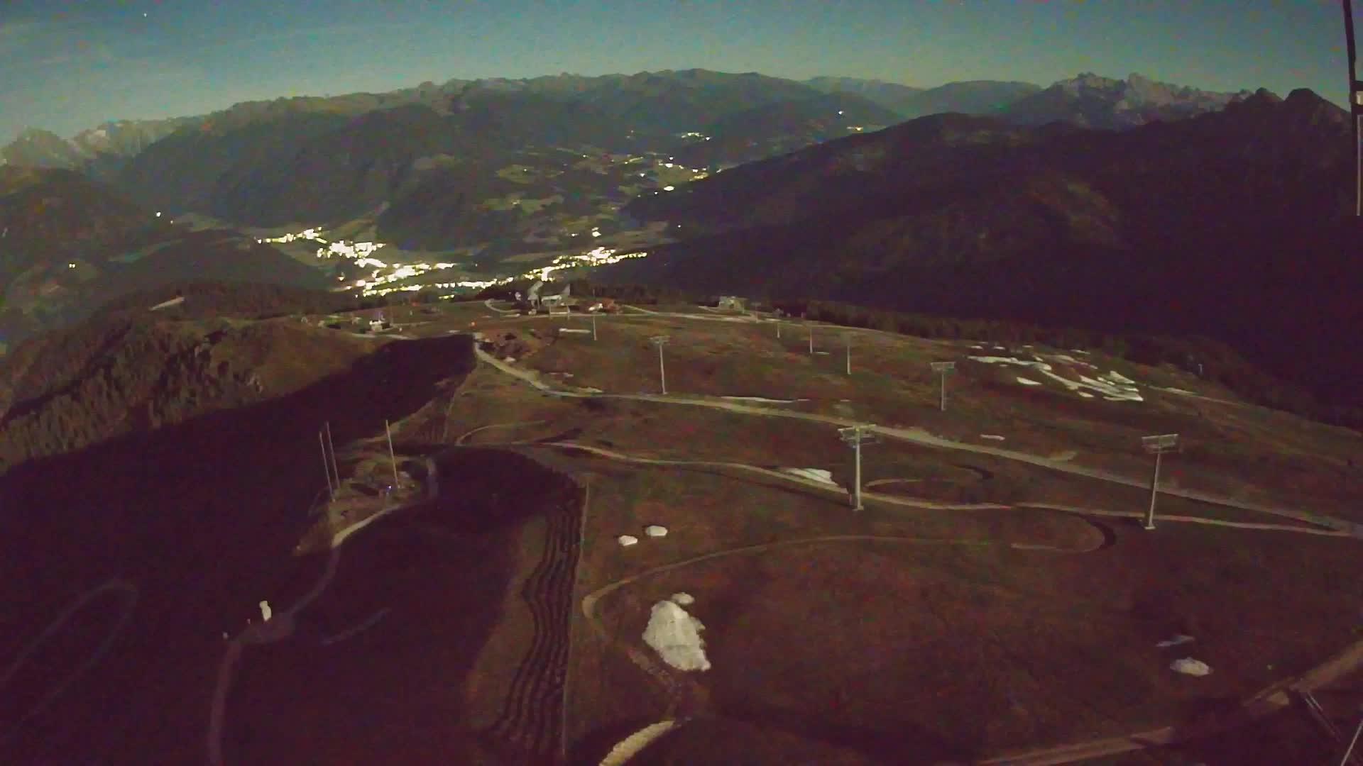 Kronplatz peak | view to Valdaora – Olang