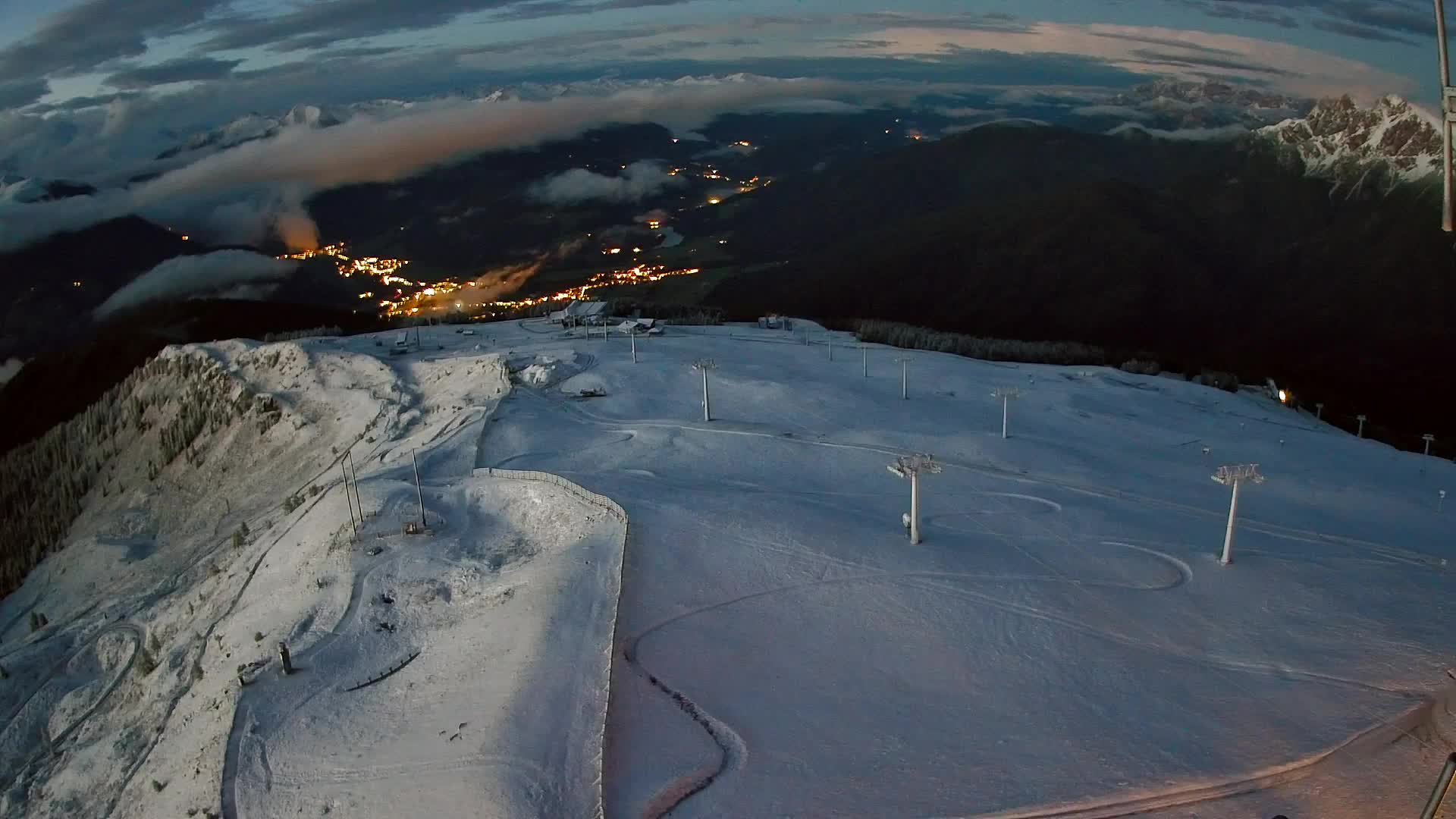 Kronplatz peak | view to Valdaora – Olang
