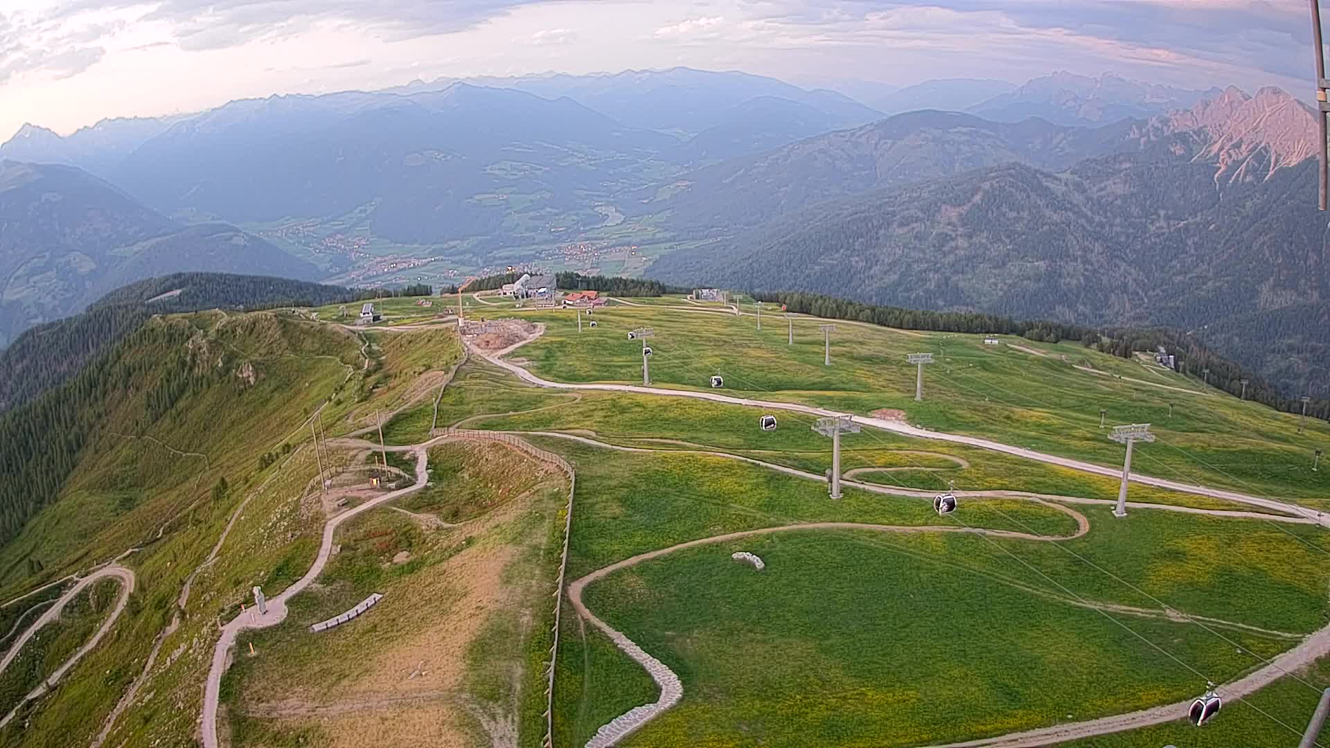 Kronplatz peak | view to Valdaora – Olang