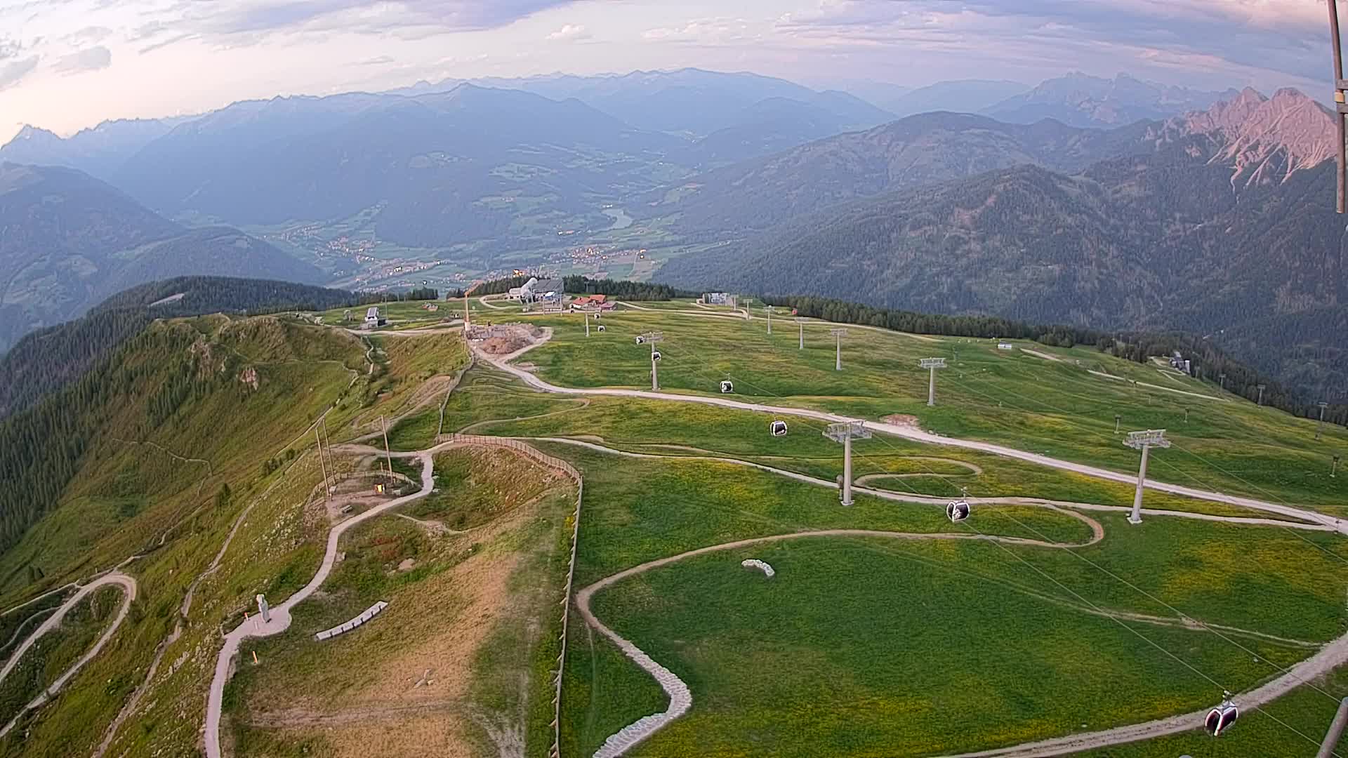 Kronplatz peak | view to Valdaora – Olang