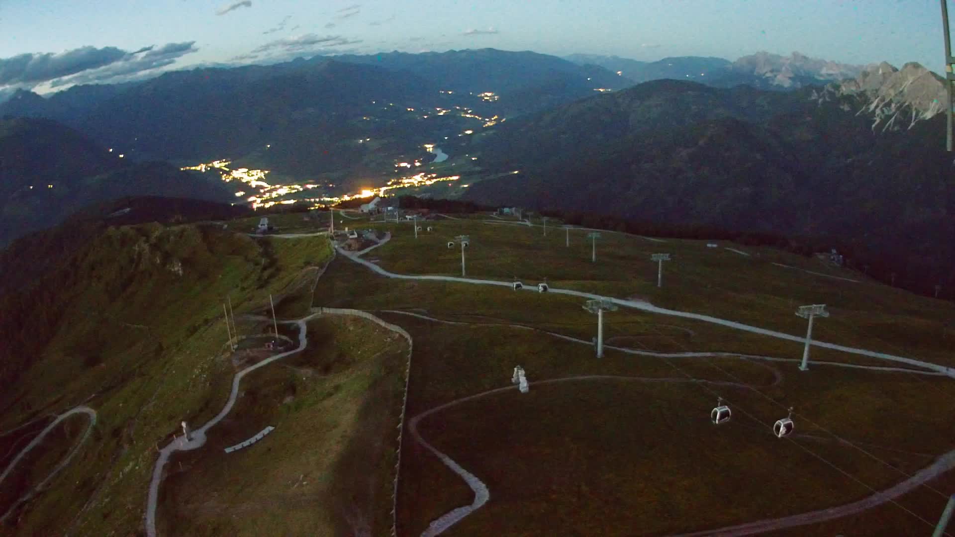 Kronplatz peak | view to Valdaora – Olang