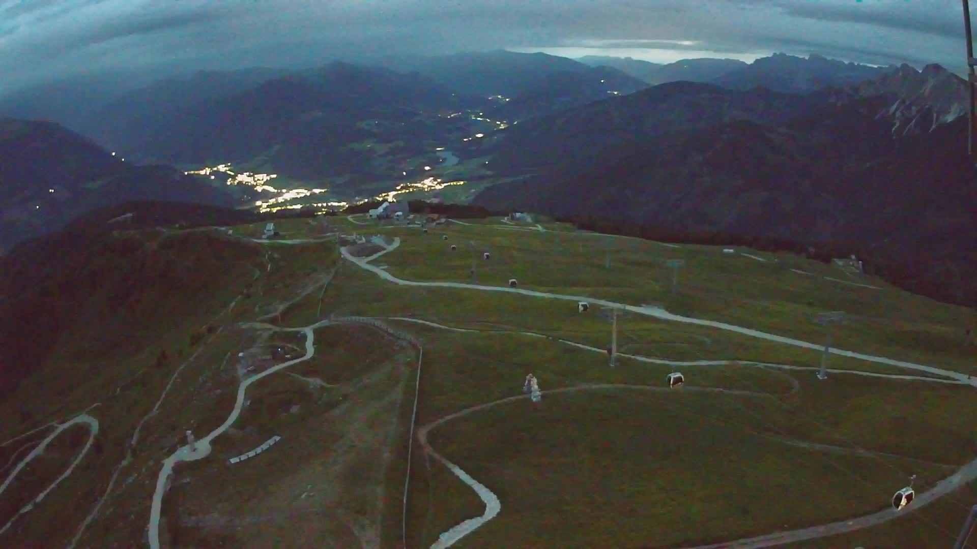 Kronplatz peak | view to Valdaora – Olang