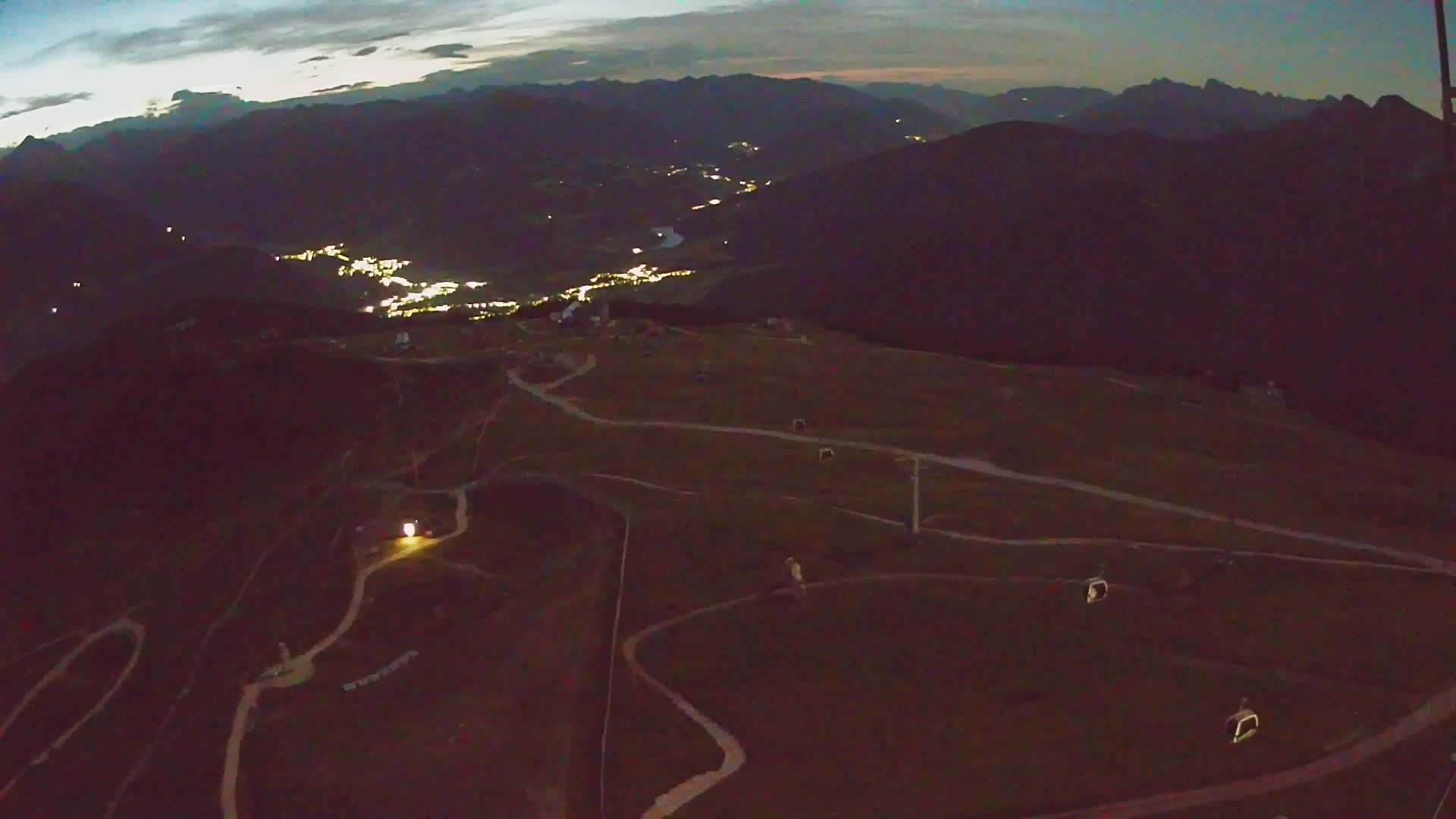 Kronplatz peak | view to Valdaora – Olang