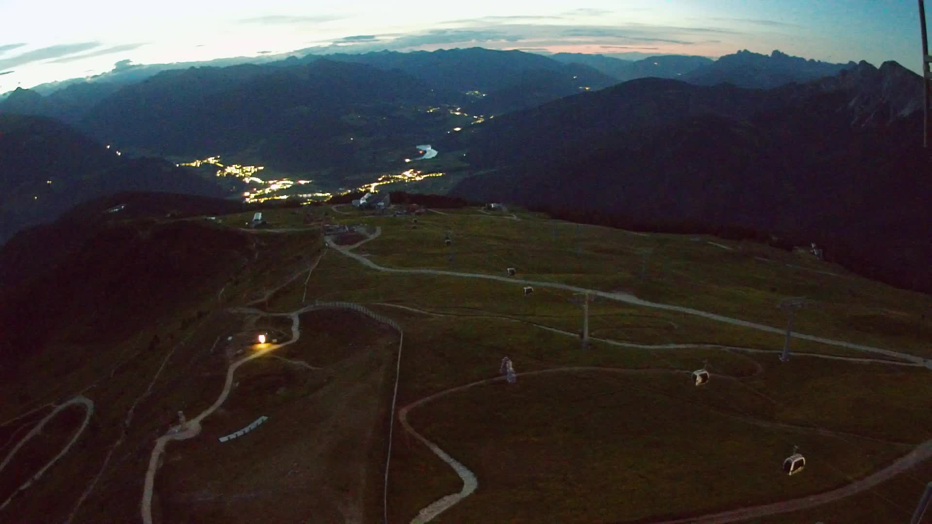 Kronplatz peak | view to Valdaora – Olang