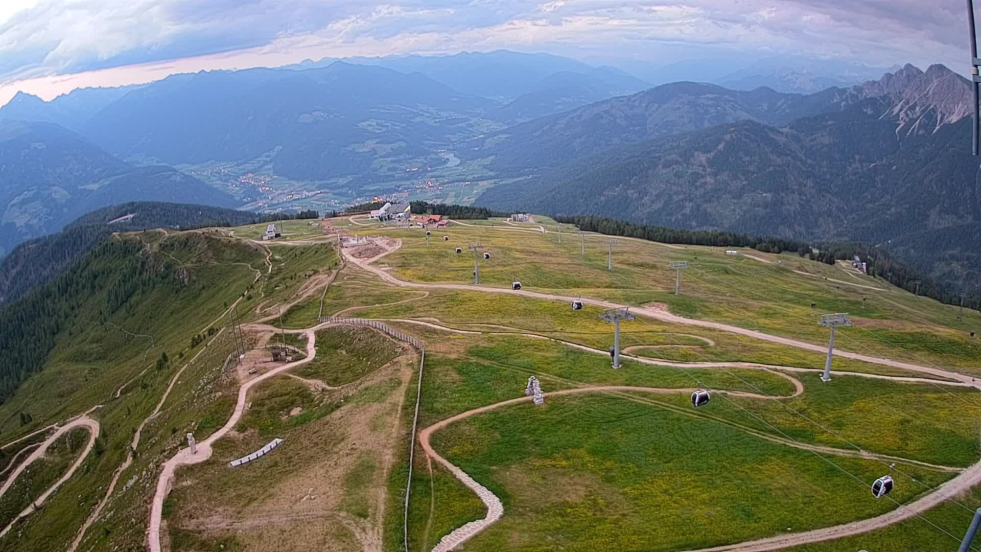 Kronplatz peak | view to Valdaora – Olang