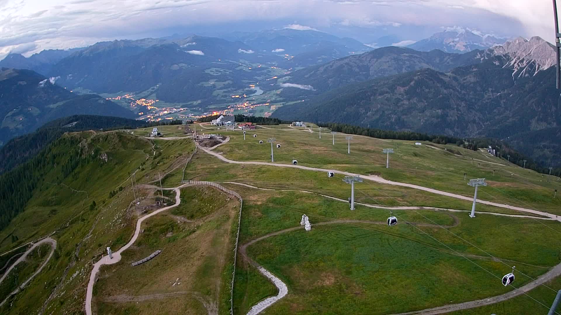 Kronplatz peak | view to Valdaora – Olang