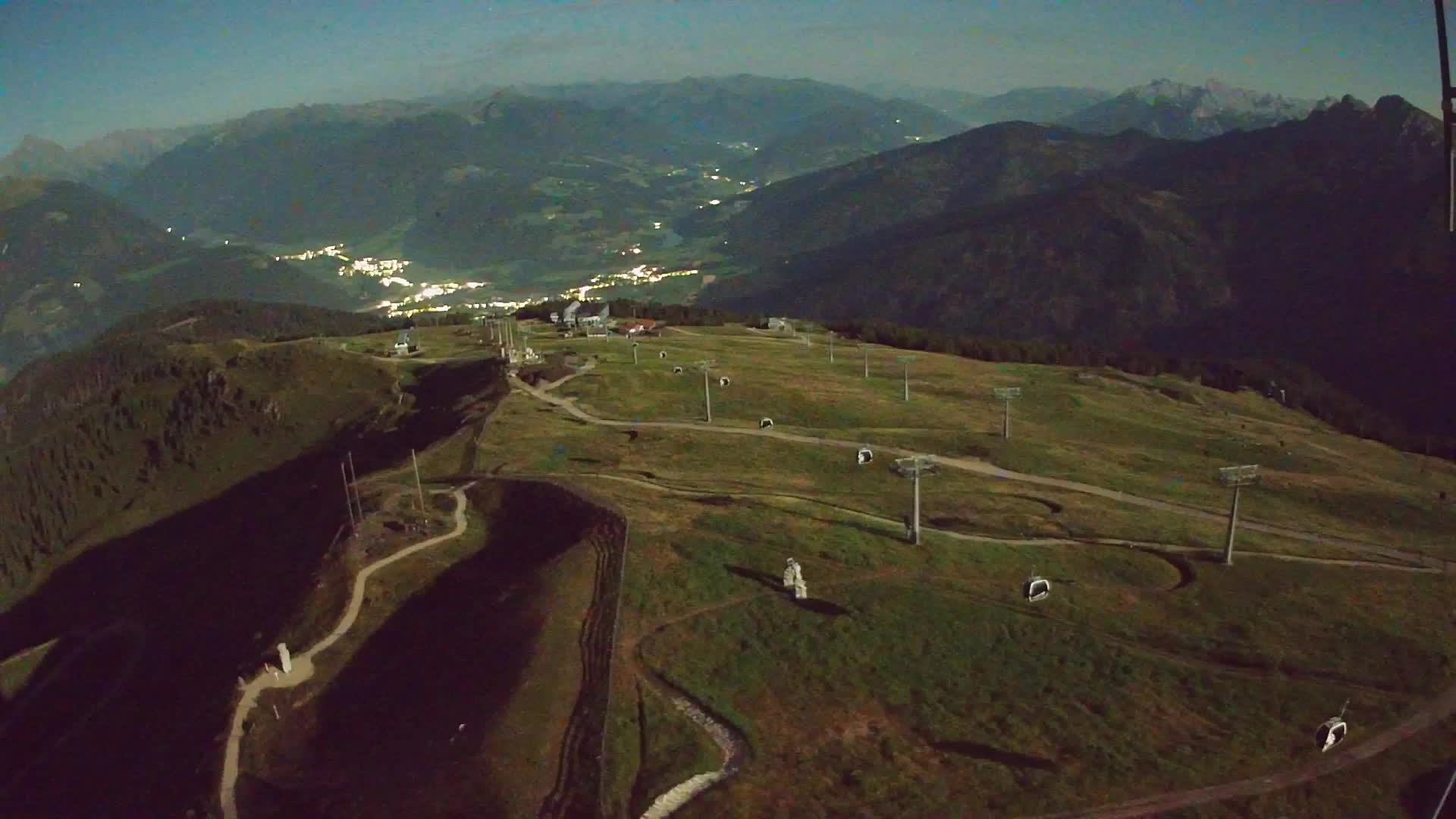 Kronplatz peak | view to Valdaora – Olang