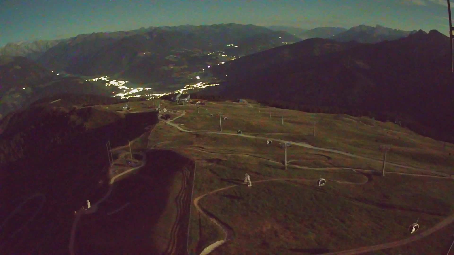 Kronplatz peak | view to Valdaora – Olang