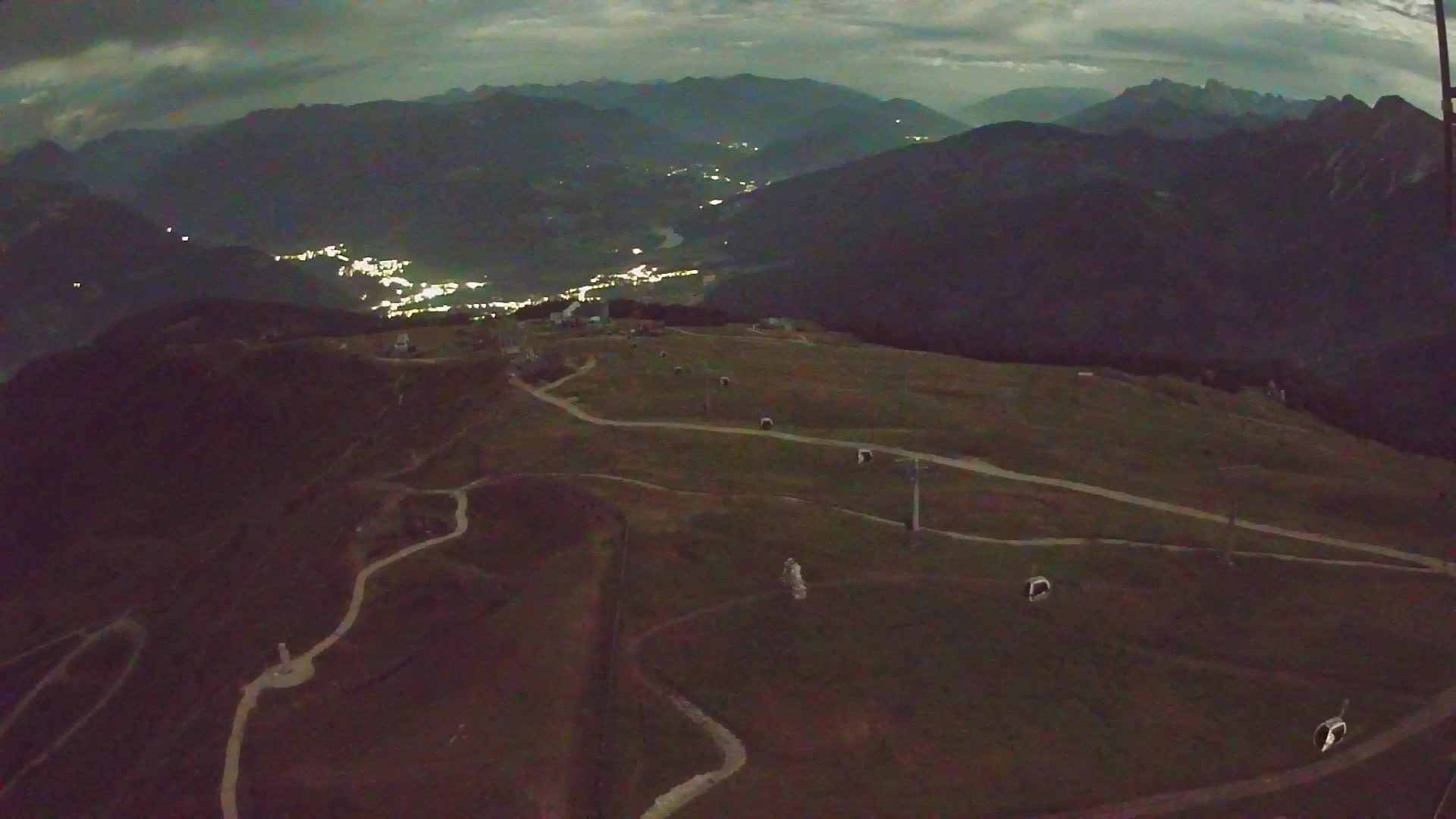 Kronplatz peak | view to Valdaora – Olang