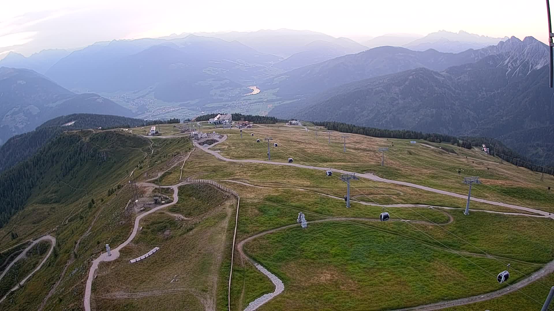 Kronplatz peak | view to Valdaora – Olang