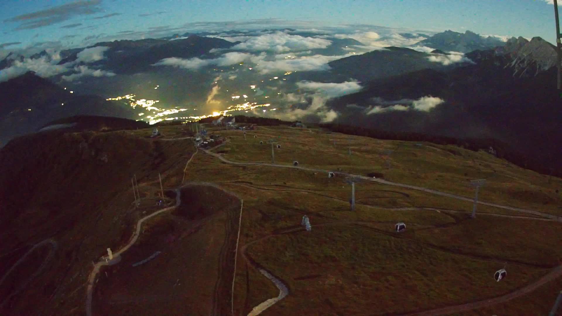 Kronplatz peak | view to Valdaora – Olang
