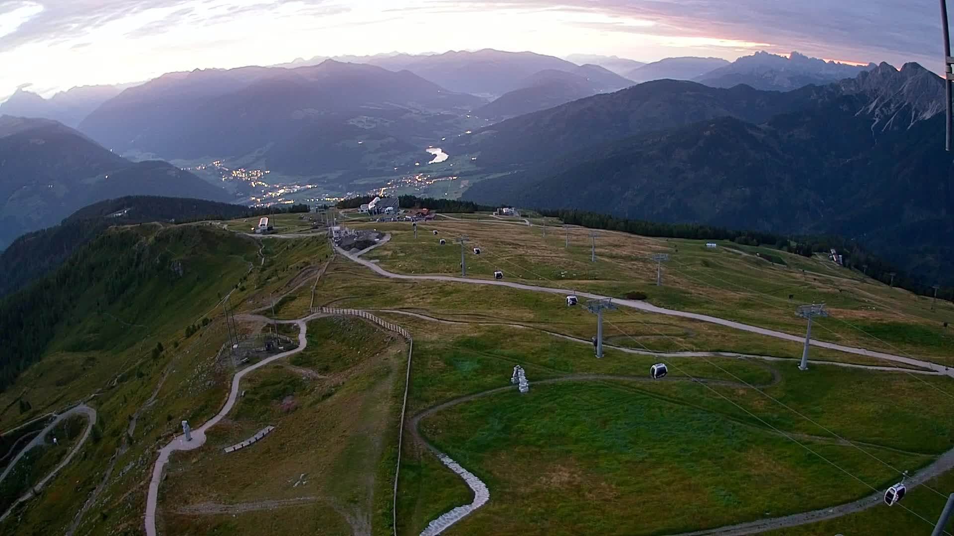 Kronplatz peak | view to Valdaora – Olang