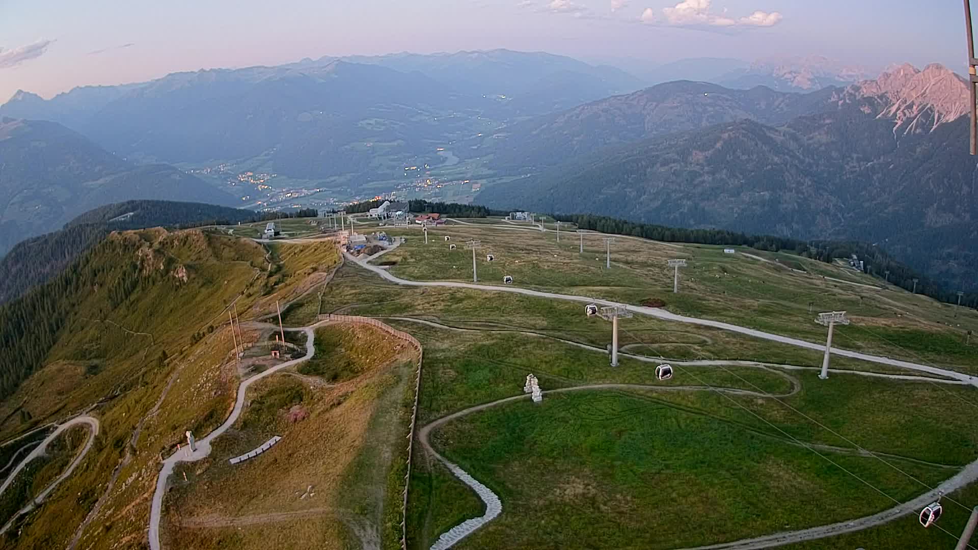 Kronplatz peak | view to Valdaora – Olang