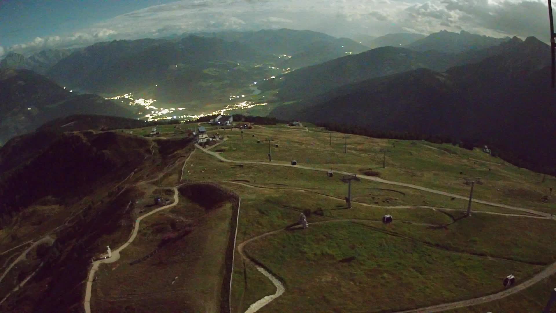Kronplatz peak | view to Valdaora – Olang