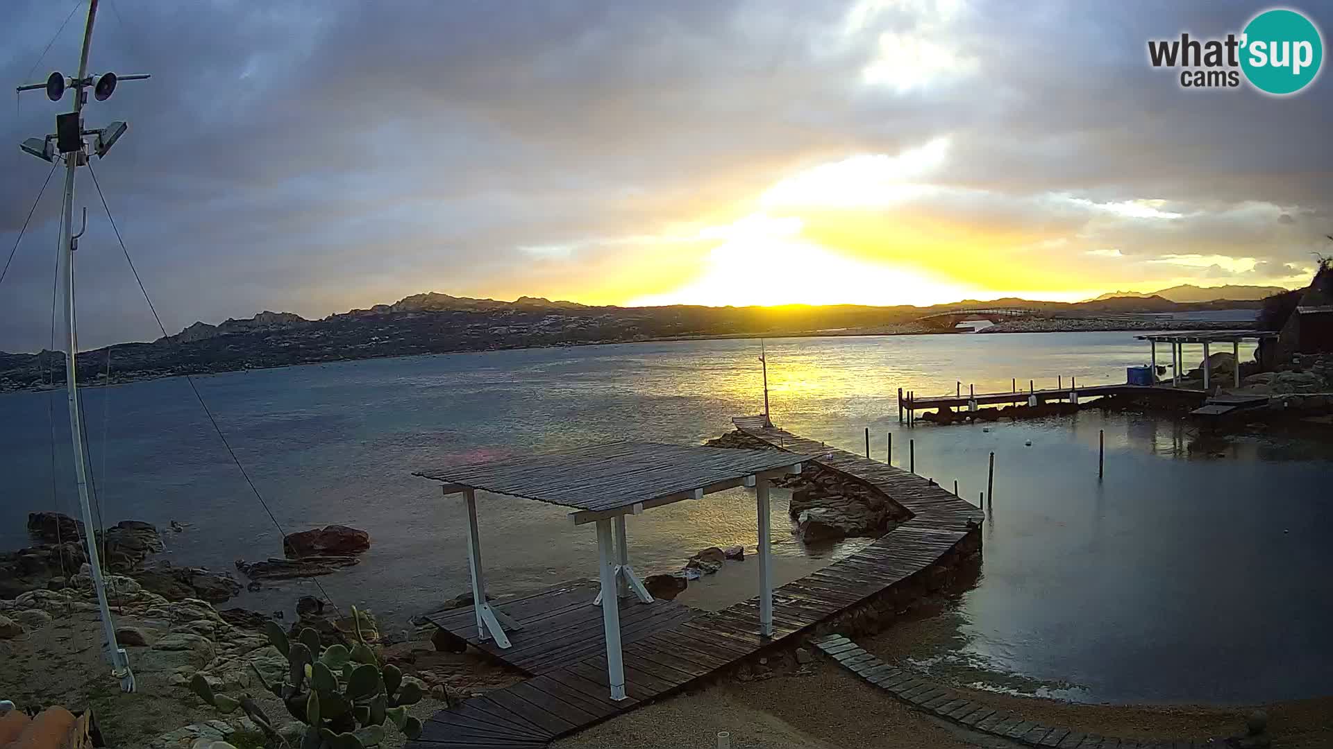 Web kamera uživo Ponte Caprera – La Maddalena – Sardinija – Italija