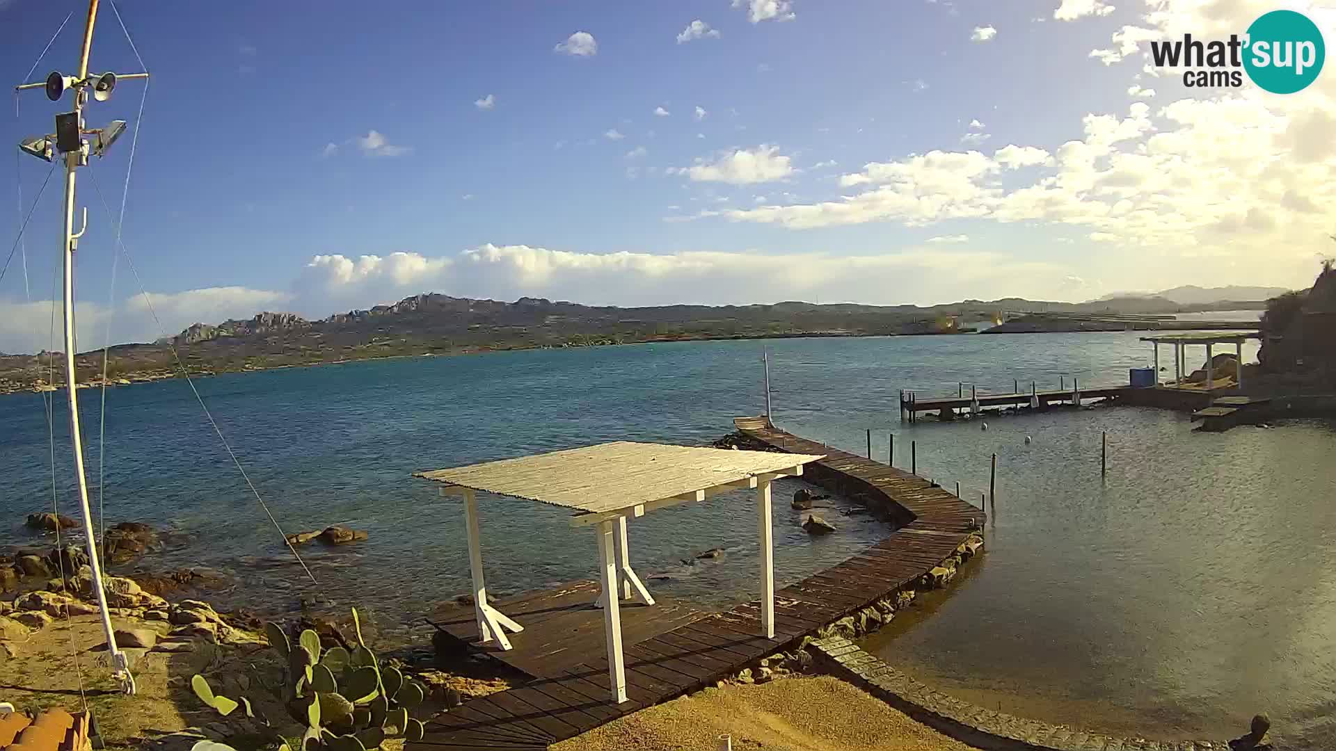 Web kamera uživo Ponte Caprera – La Maddalena – Sardinija – Italija