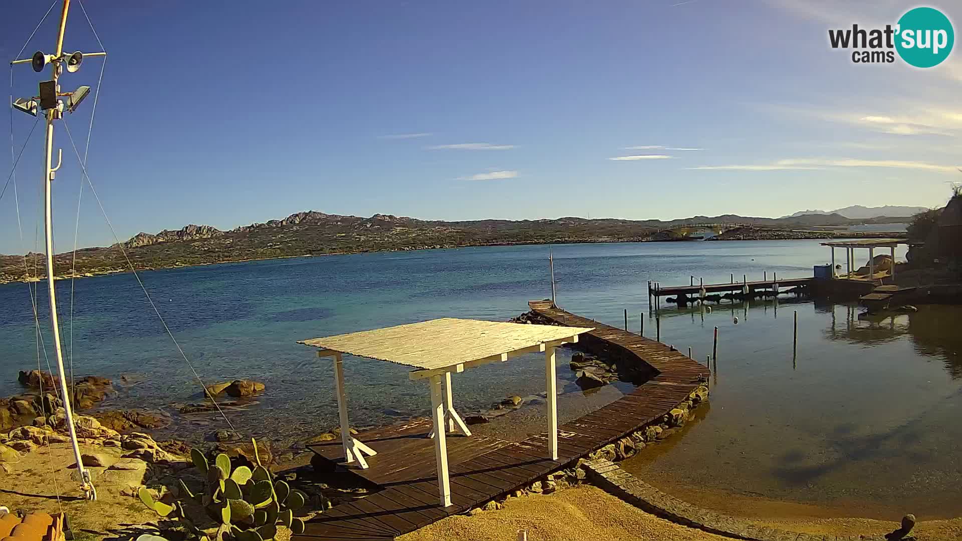 Spletna kamera v živo Ponte Caprera – La Maddalena – Sardinija – Italija