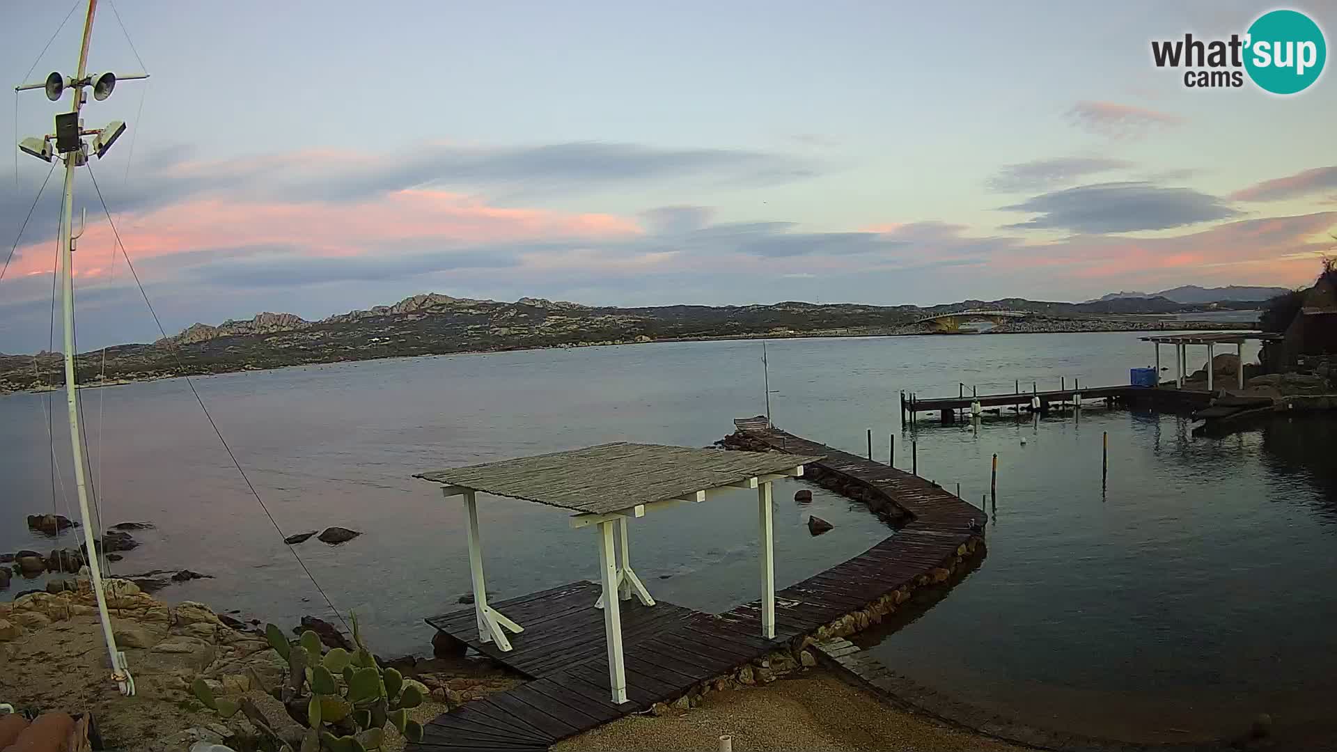 Web kamera uživo Ponte Caprera – La Maddalena – Sardinija – Italija