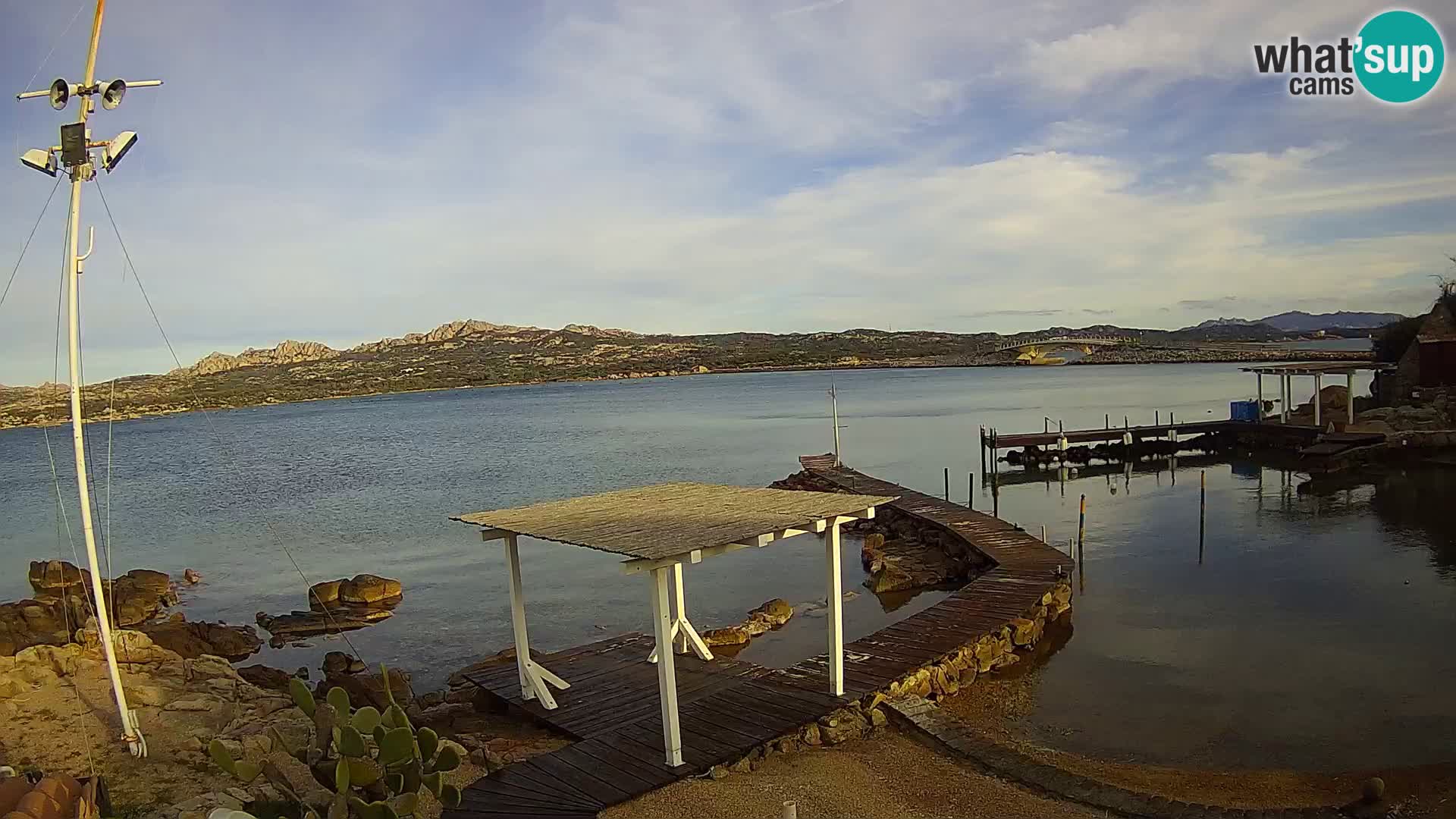 Web kamera uživo Ponte Caprera – La Maddalena – Sardinija – Italija